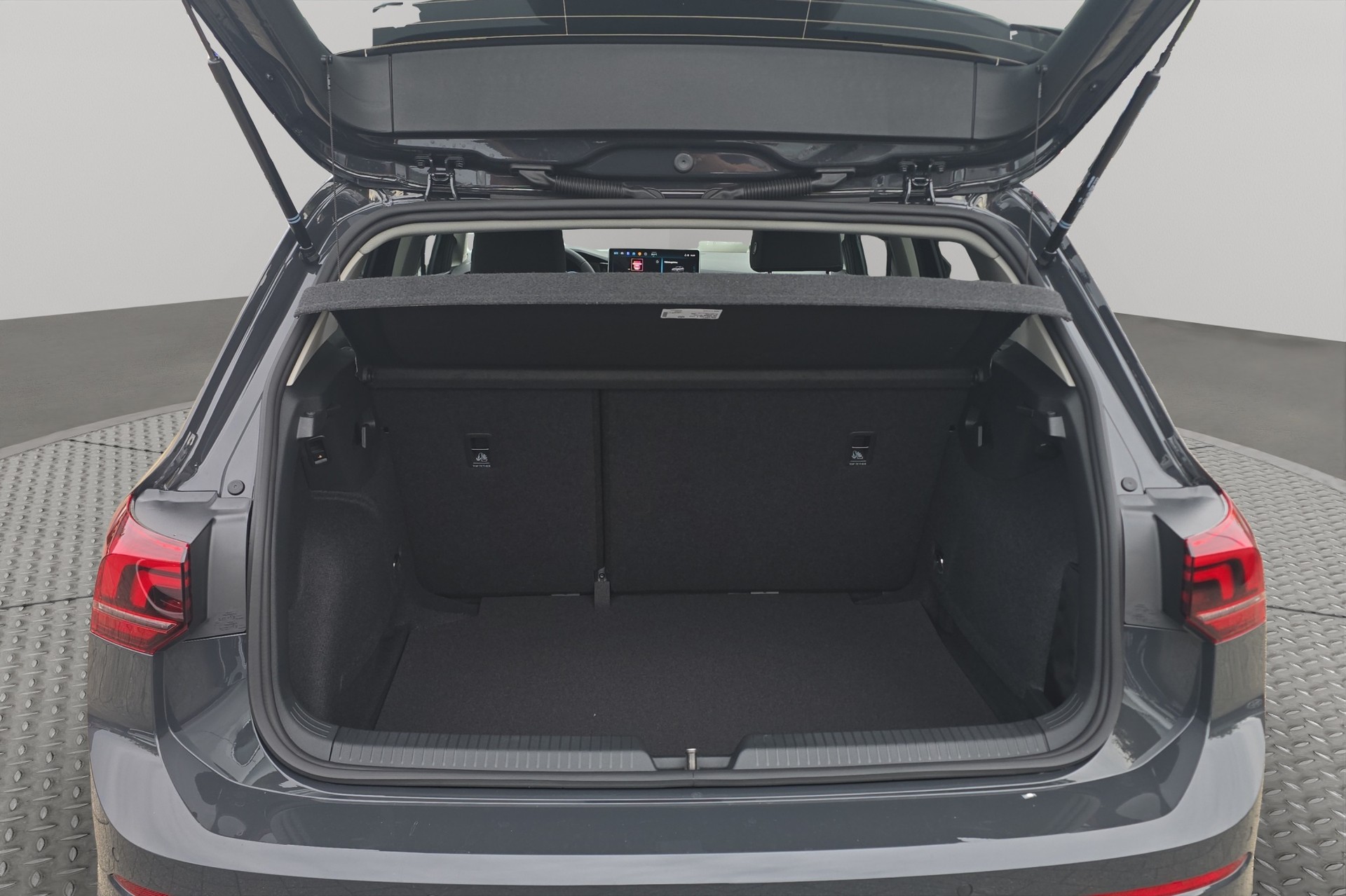 VW Golf 1.5 e TSI mHEV Value DSG-image-8
