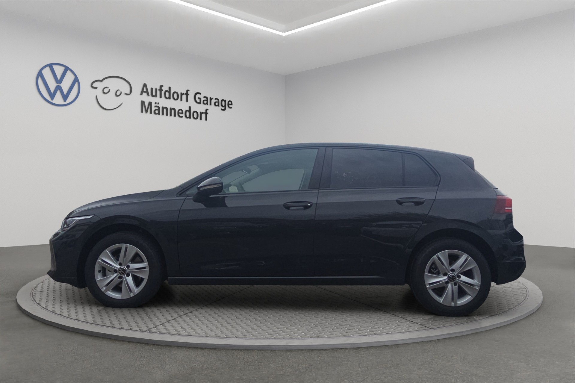 VW Golf 1.5 e TSI mHEV Value DSG-image-2