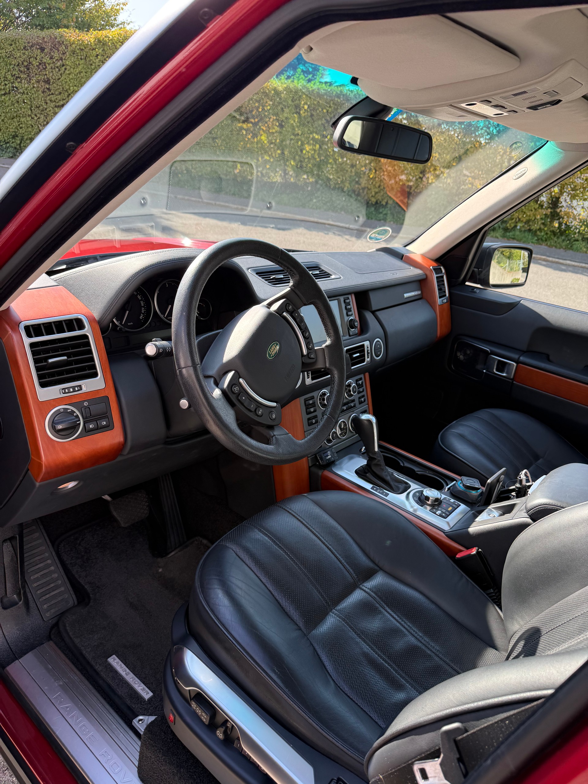 LAND ROVER 3.6 TDV8 HSE-image-4