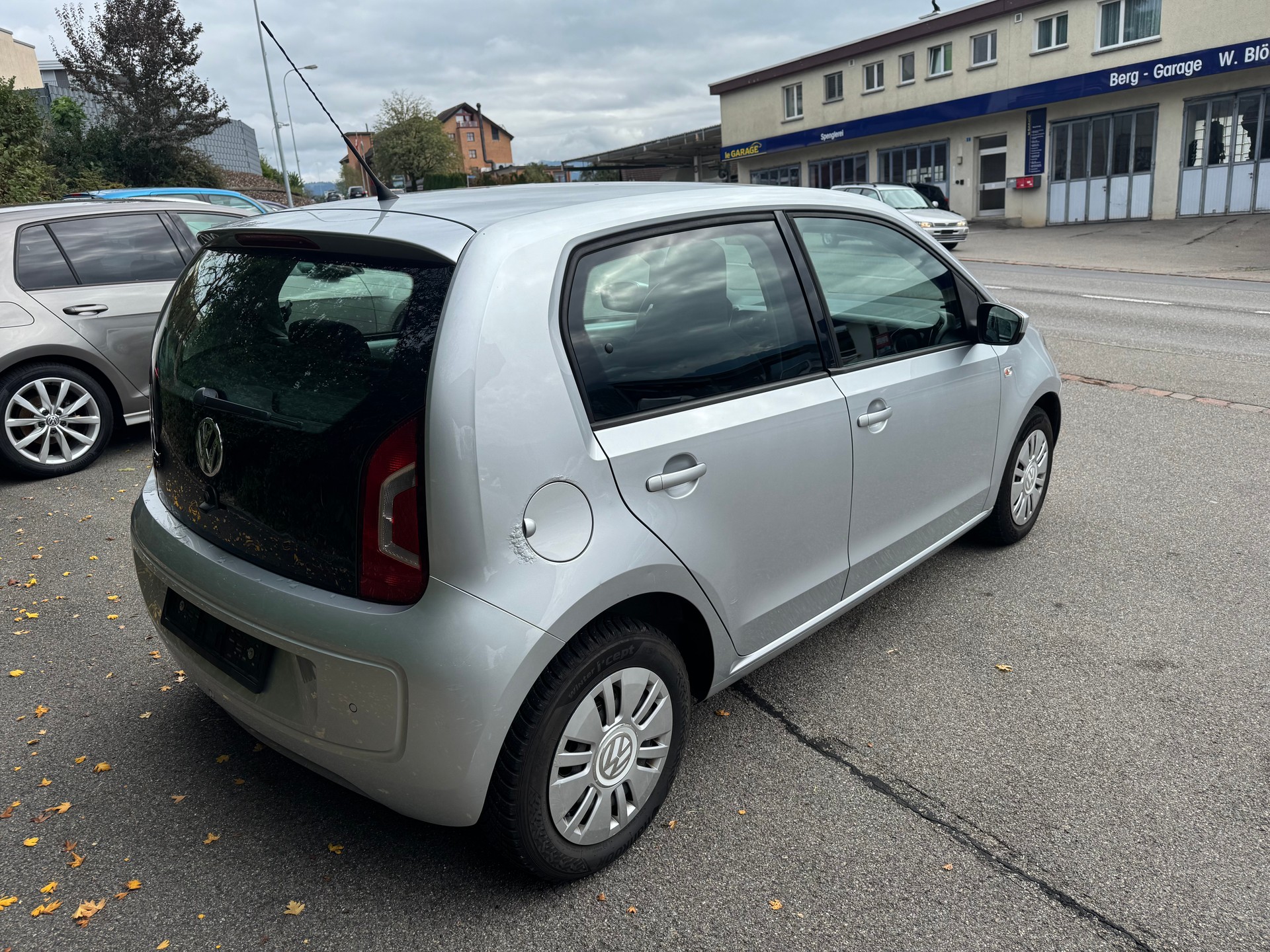 VW Up 1.0 move up-image-3