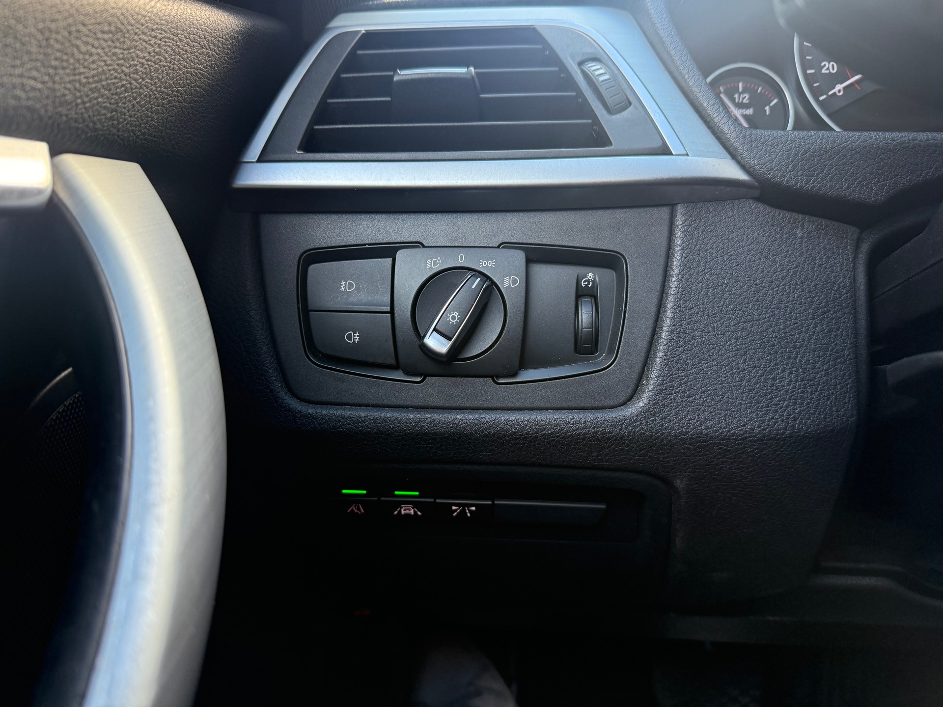 BMW 320d xDrive Touring Sport Line Steptronic-image-6
