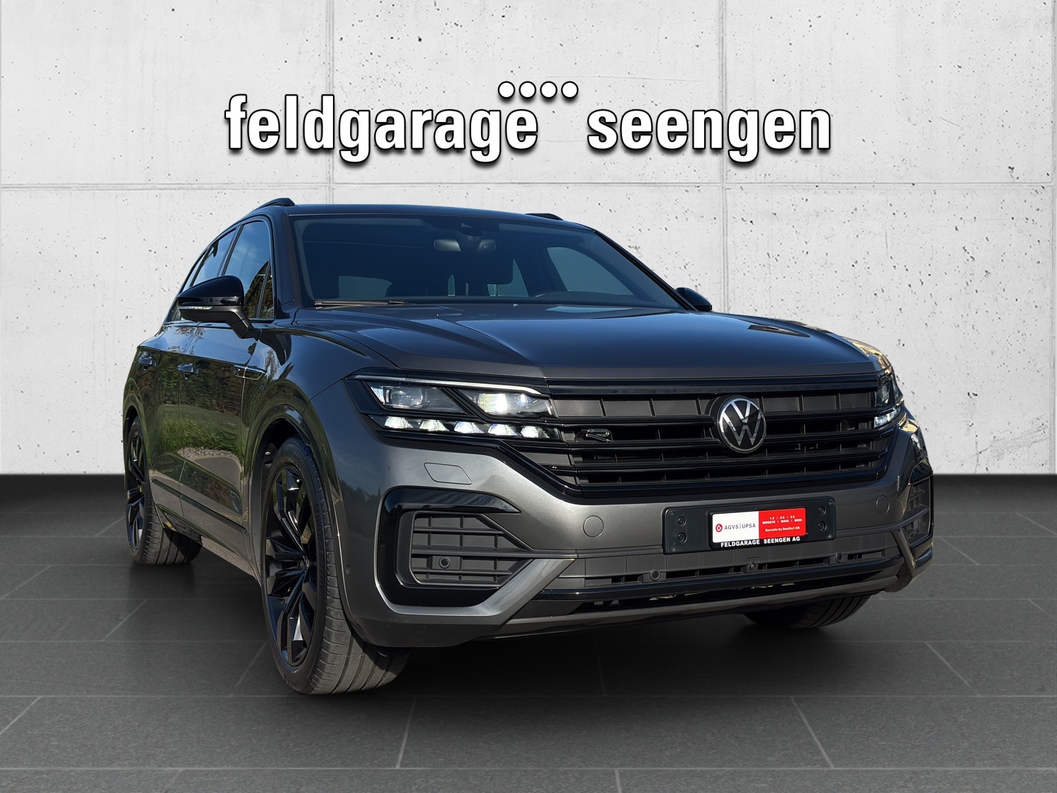 VW Touareg 3.0 TDI R Line Tiptronic mit AHK, Sitzbelüftung & Panorama-Ausstell-/Schiebedach-image-2