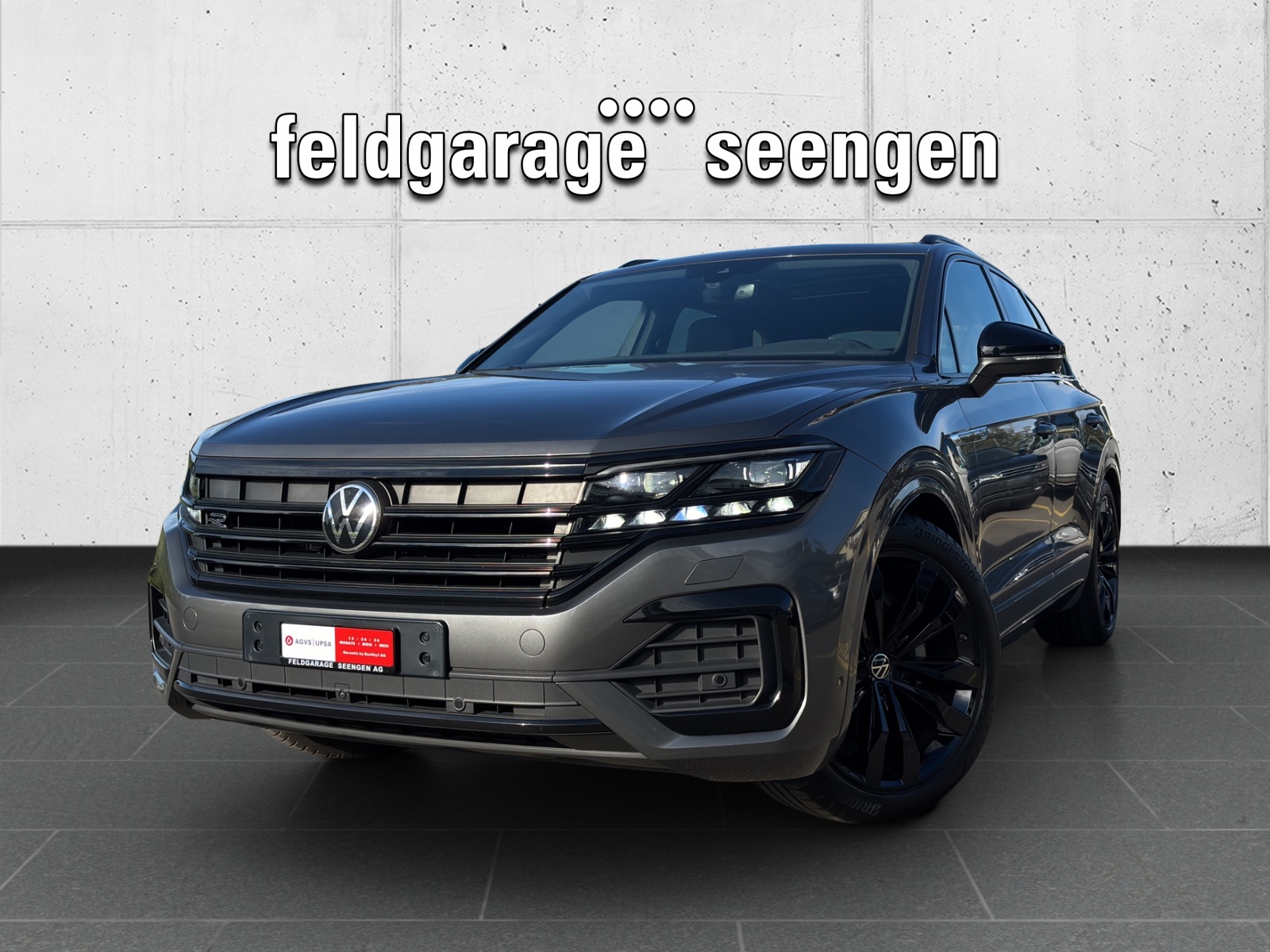 VW Touareg 3.0 TDI R Line Tiptronic mit AHK, Sitzbelüftung & Panorama-Ausstell-/Schiebedach-image-0
