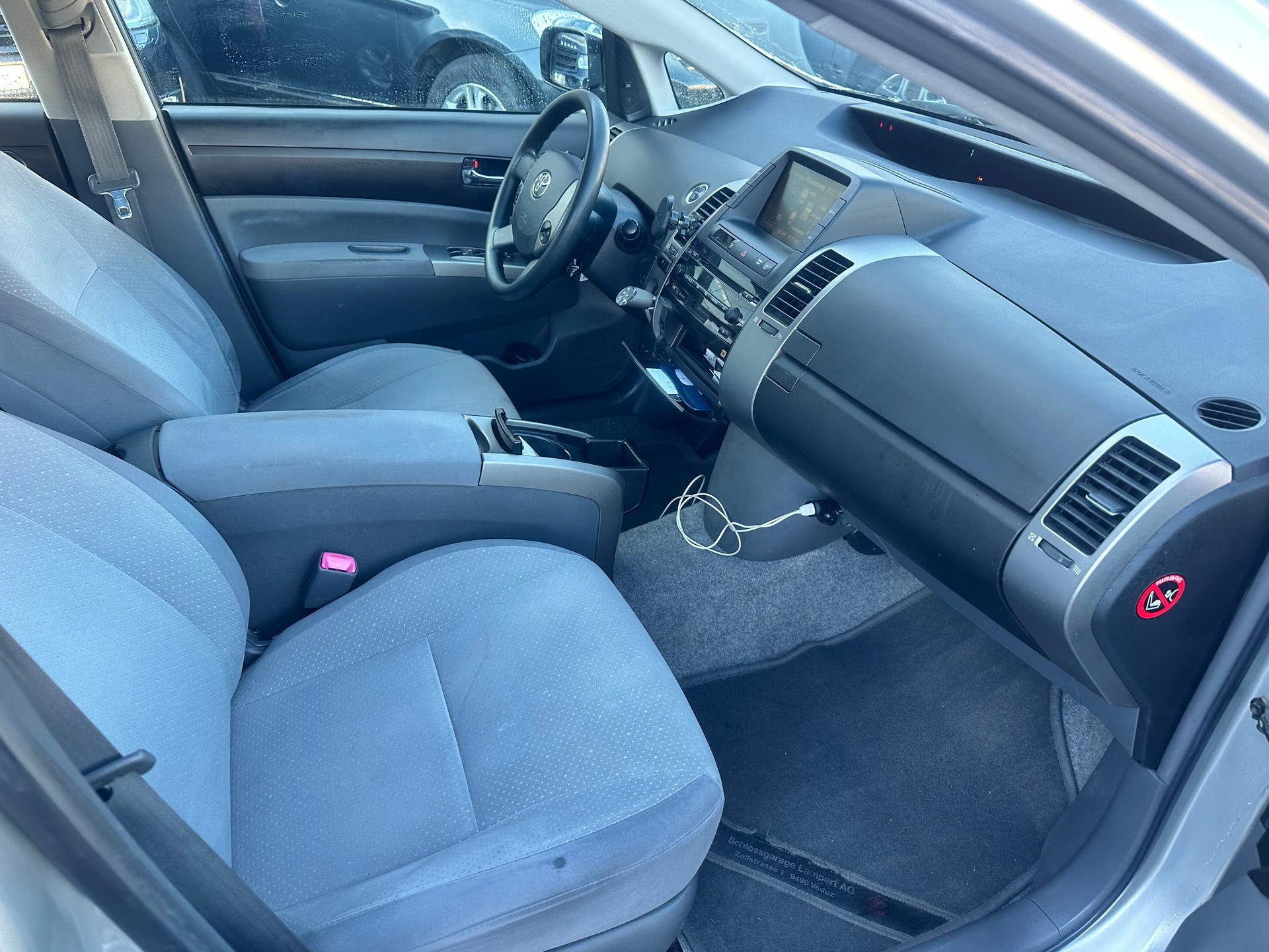 TOYOTA Prius 1.5 16V Hybrid-image-13