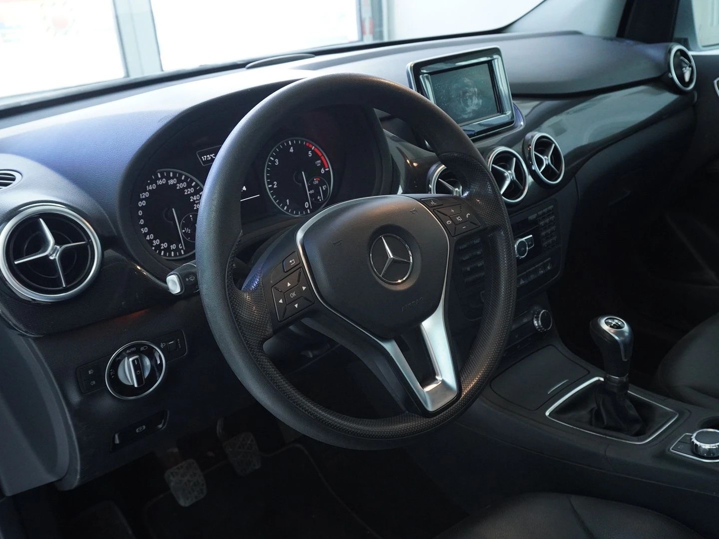 MERCEDES-BENZ B 180 CDI-showroom-element-2