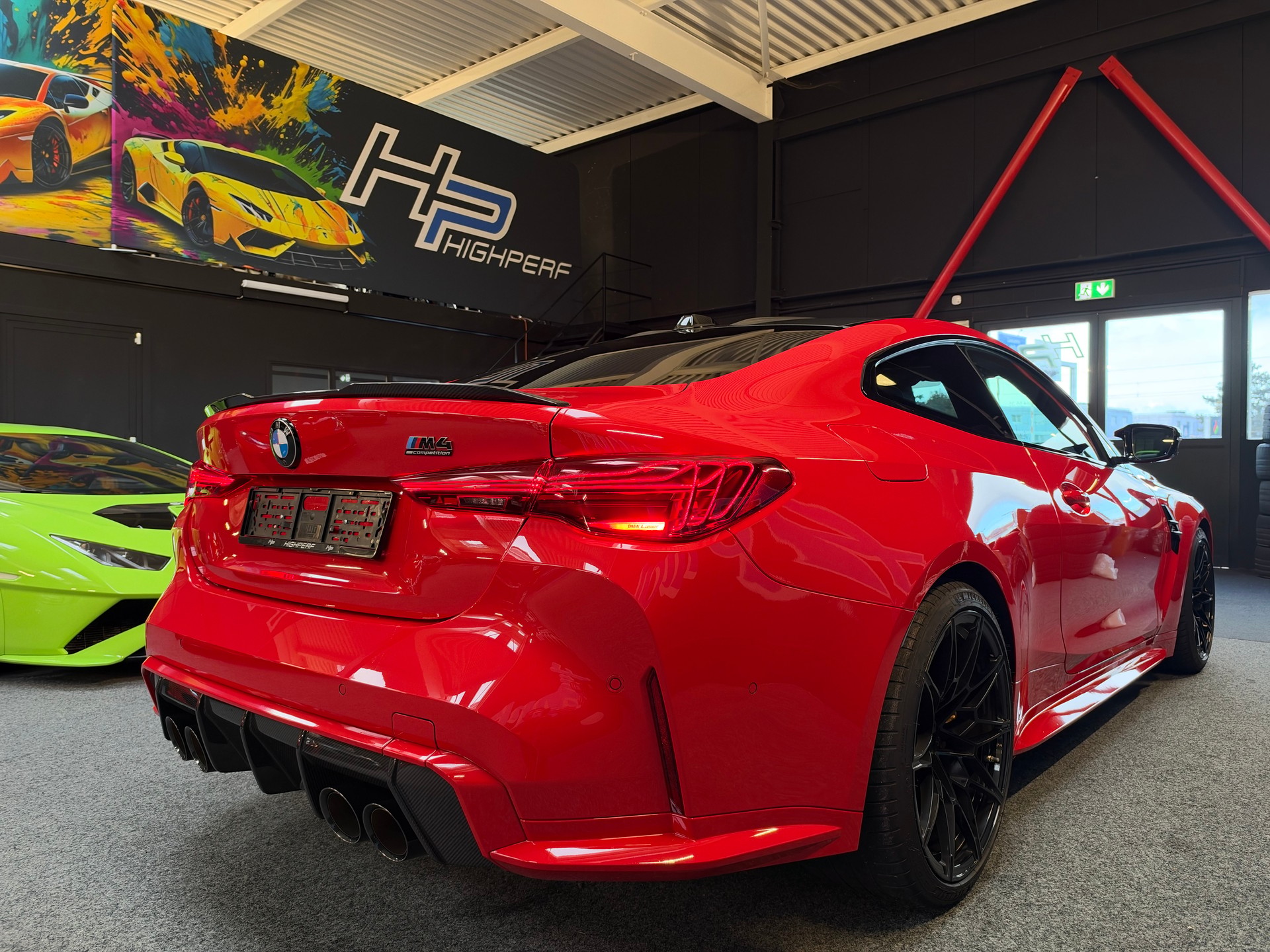 BMW M4 Coupé Competition / St.James red / Ceramic / Carbon-image-7