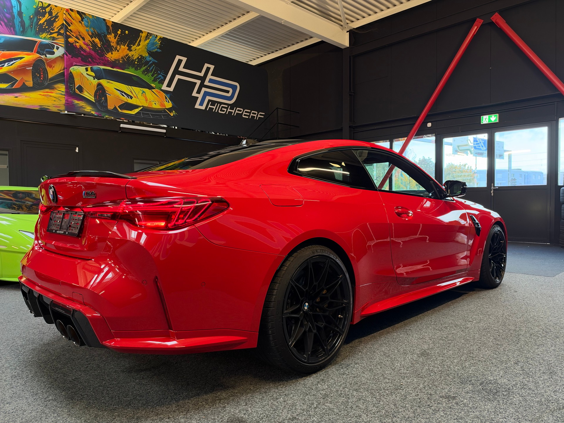BMW M4 Coupé Competition / St.James red / Ceramic / Carbon-image-8