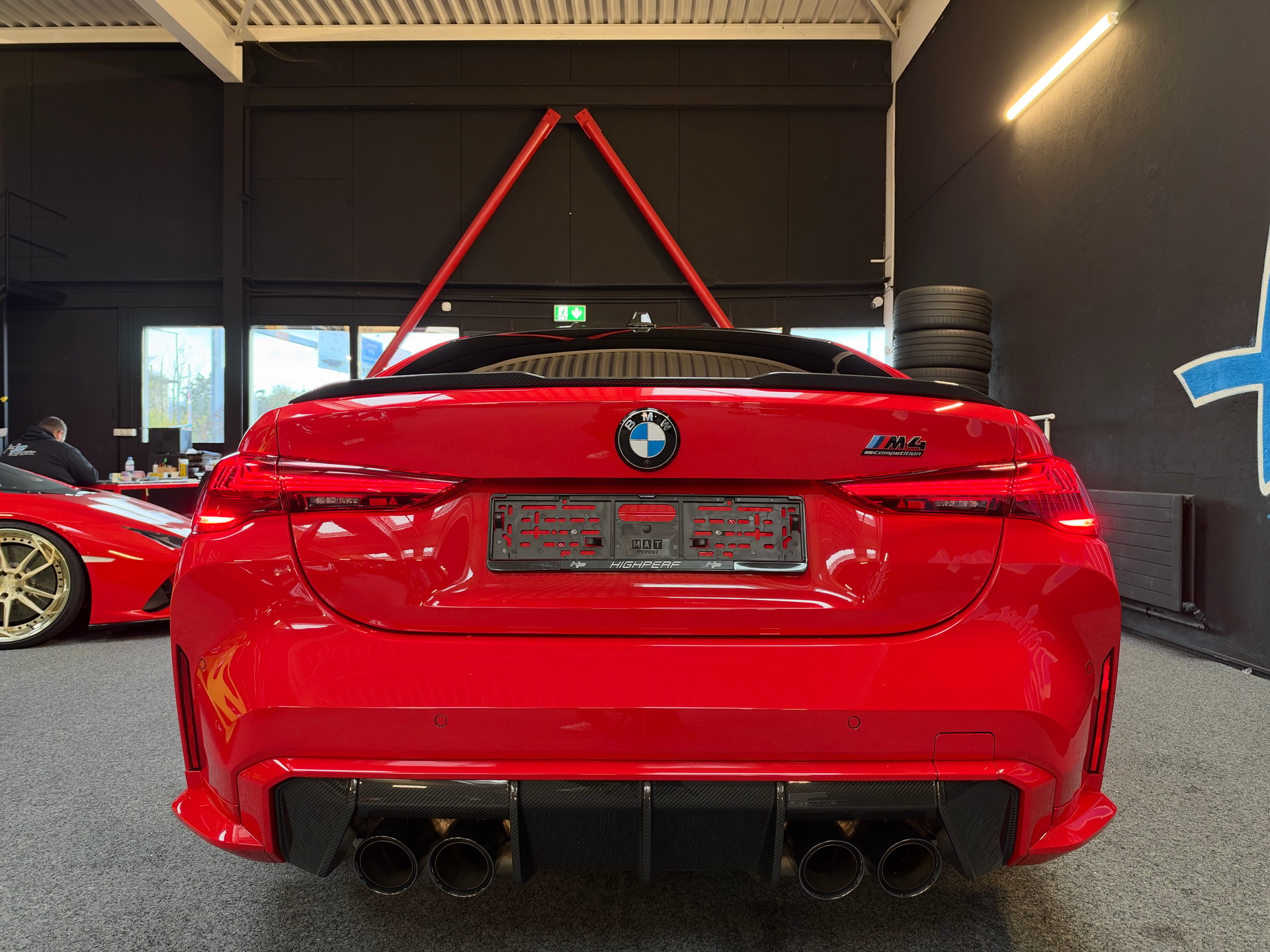 BMW M4 Coupé Competition / St.James red / Ceramic / Carbon-image-6
