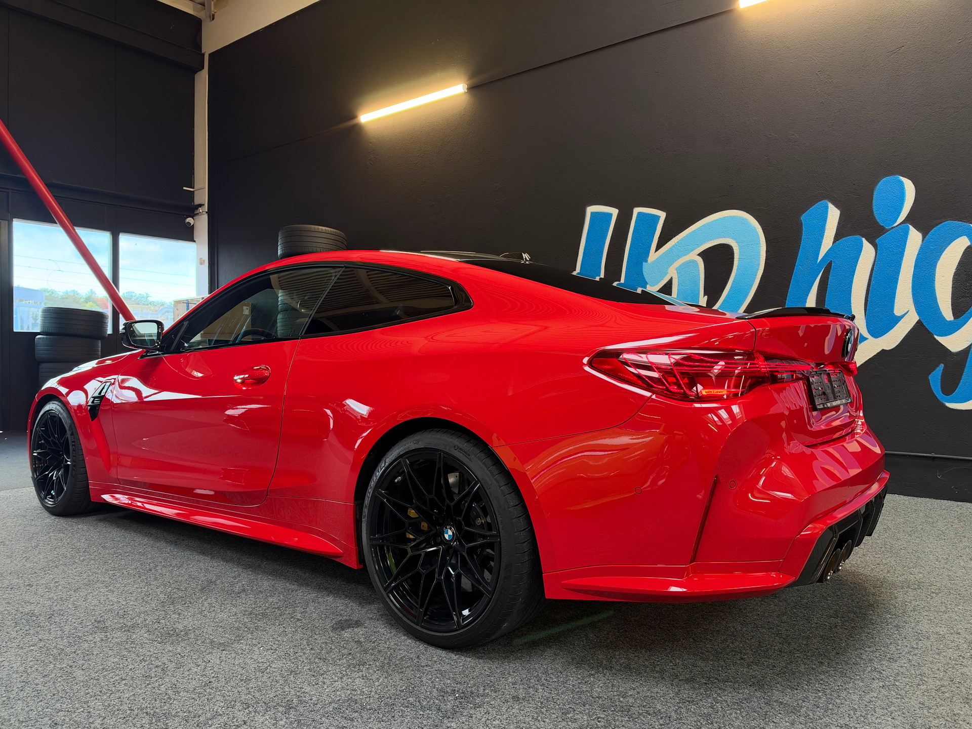 BMW M4 Coupé Competition / St.James red / Ceramic / Carbon-image-4