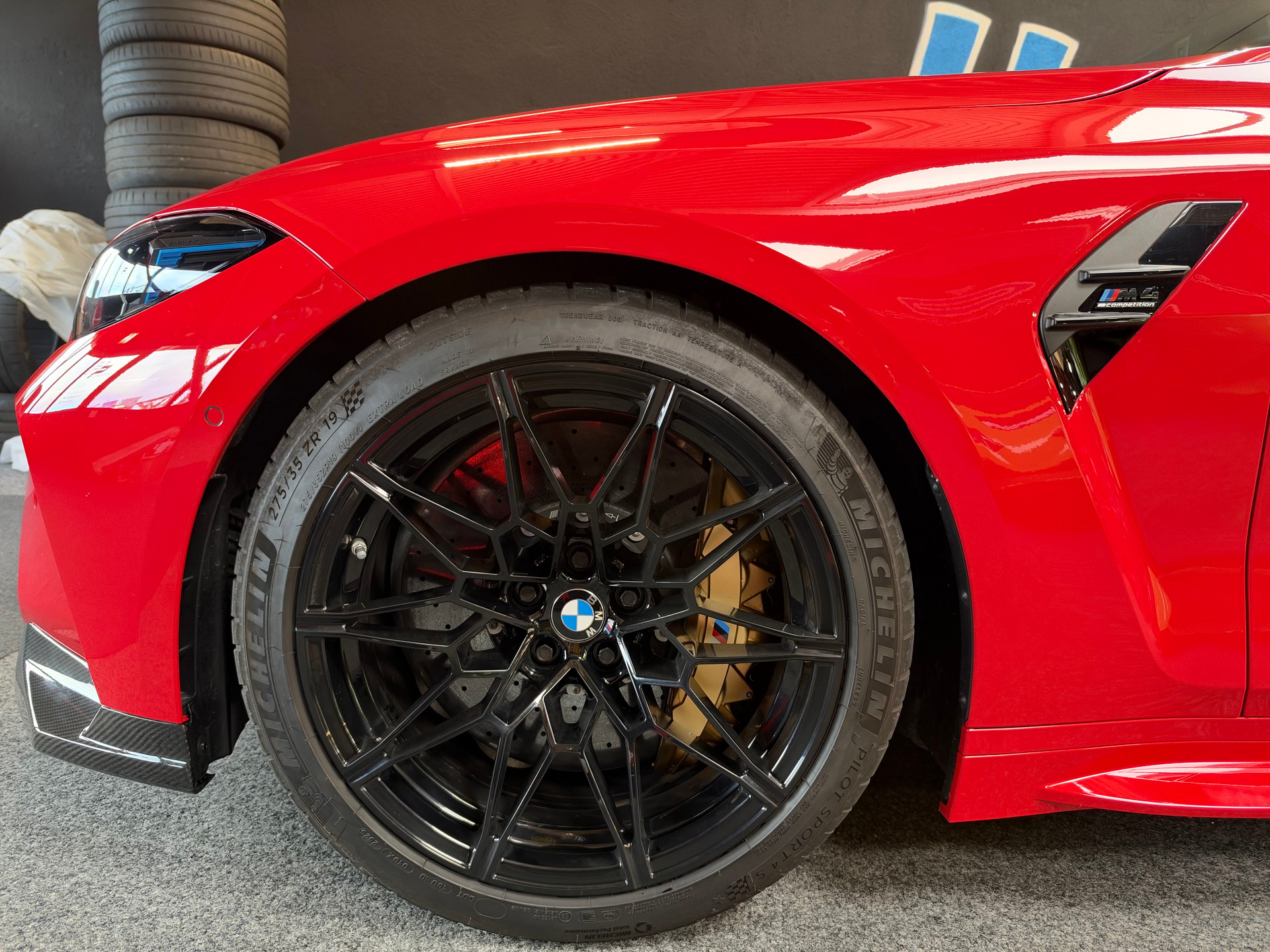 BMW M4 Coupé Competition / St.James red / Ceramic / Carbon-image-14