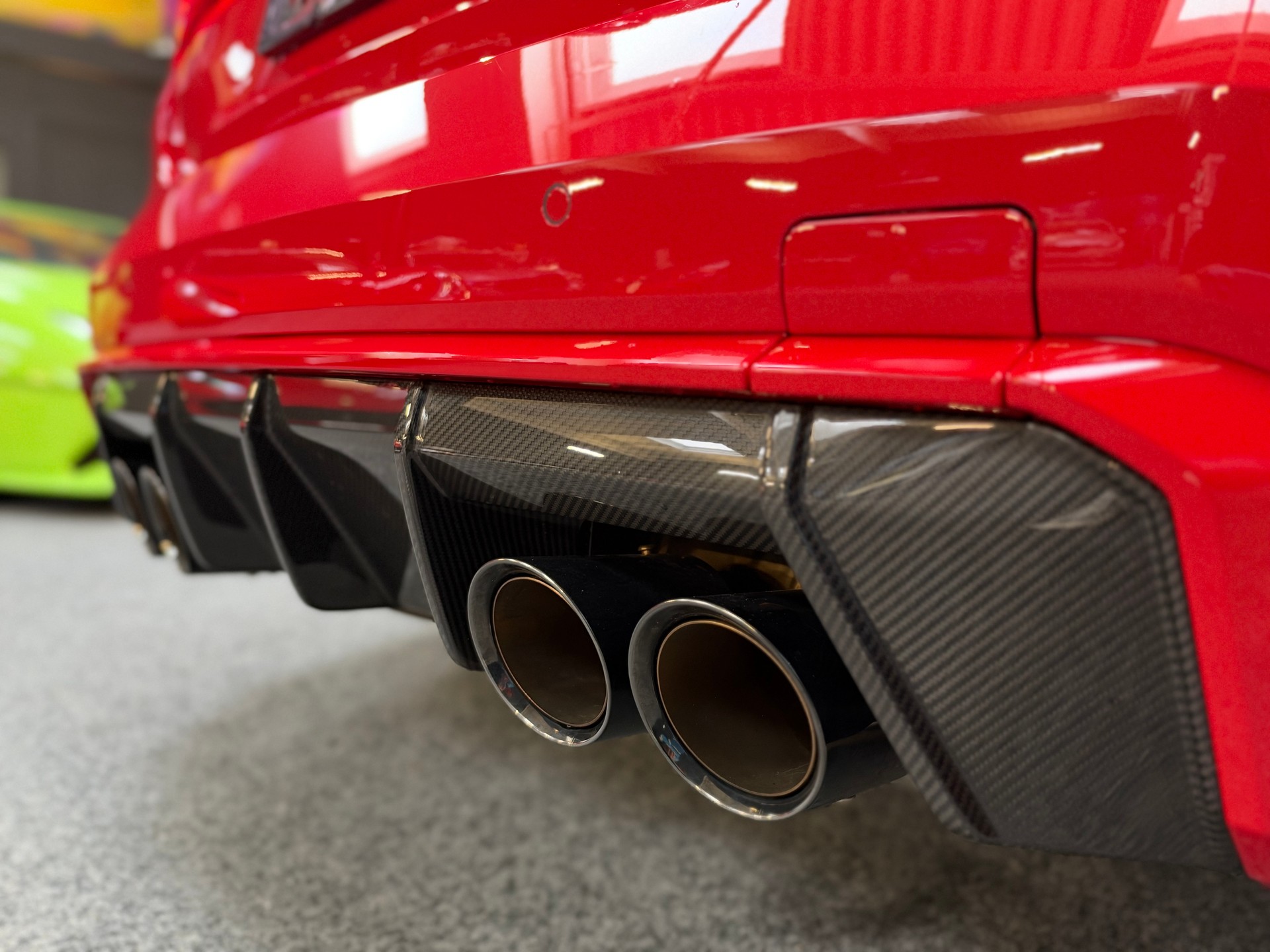 BMW M4 Coupé Competition / St.James red / Ceramic / Carbon-image-10