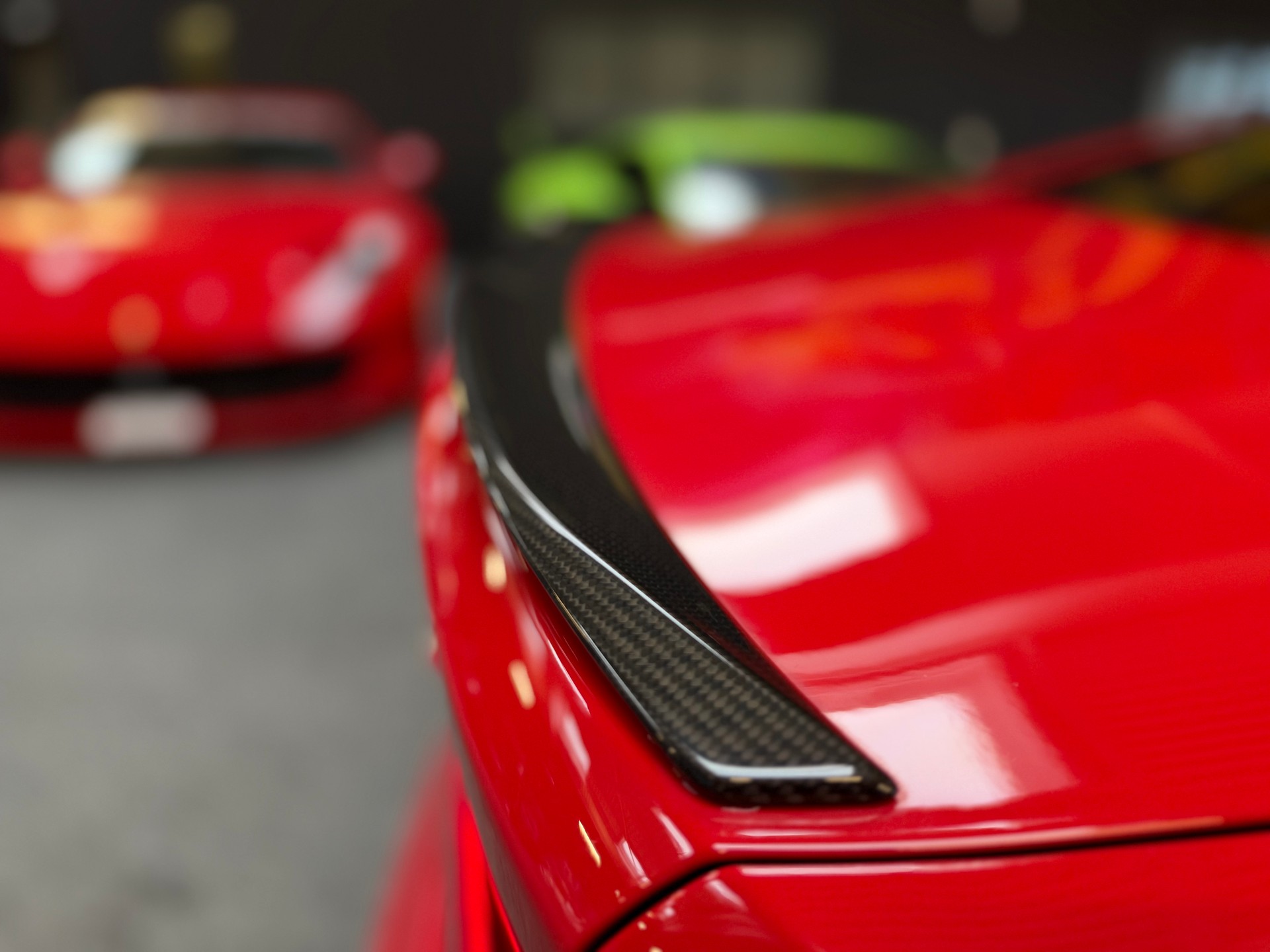 BMW M4 Coupé Competition / St.James red / Ceramic / Carbon-image-11