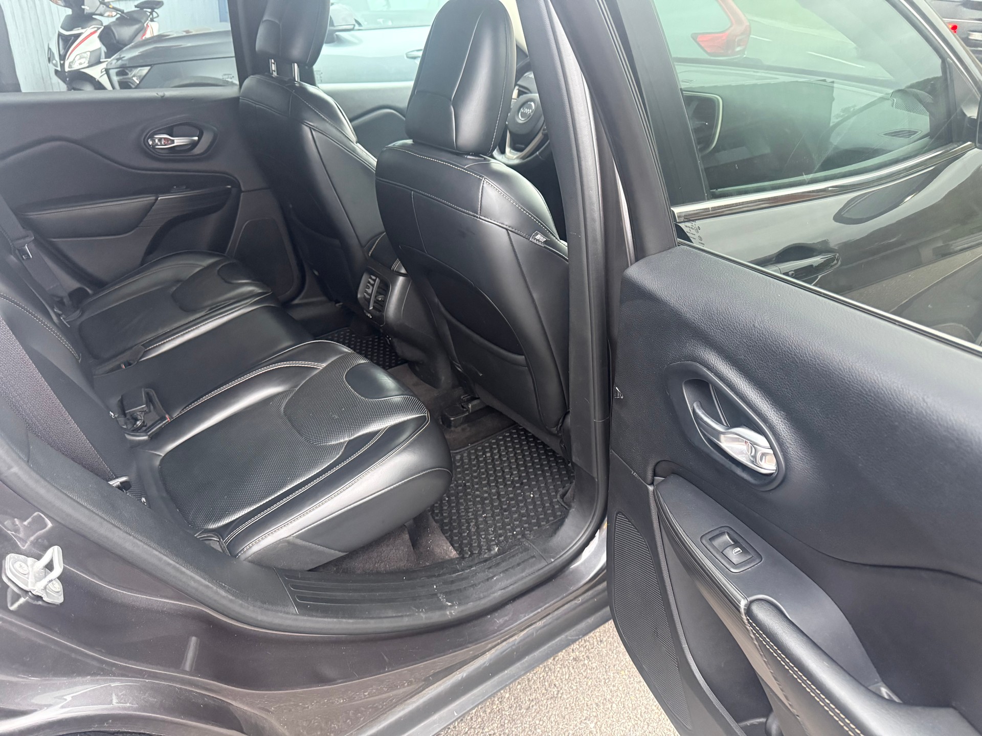 JEEP Cherokee 2.2TD Limited AWD 9ATX-image-8