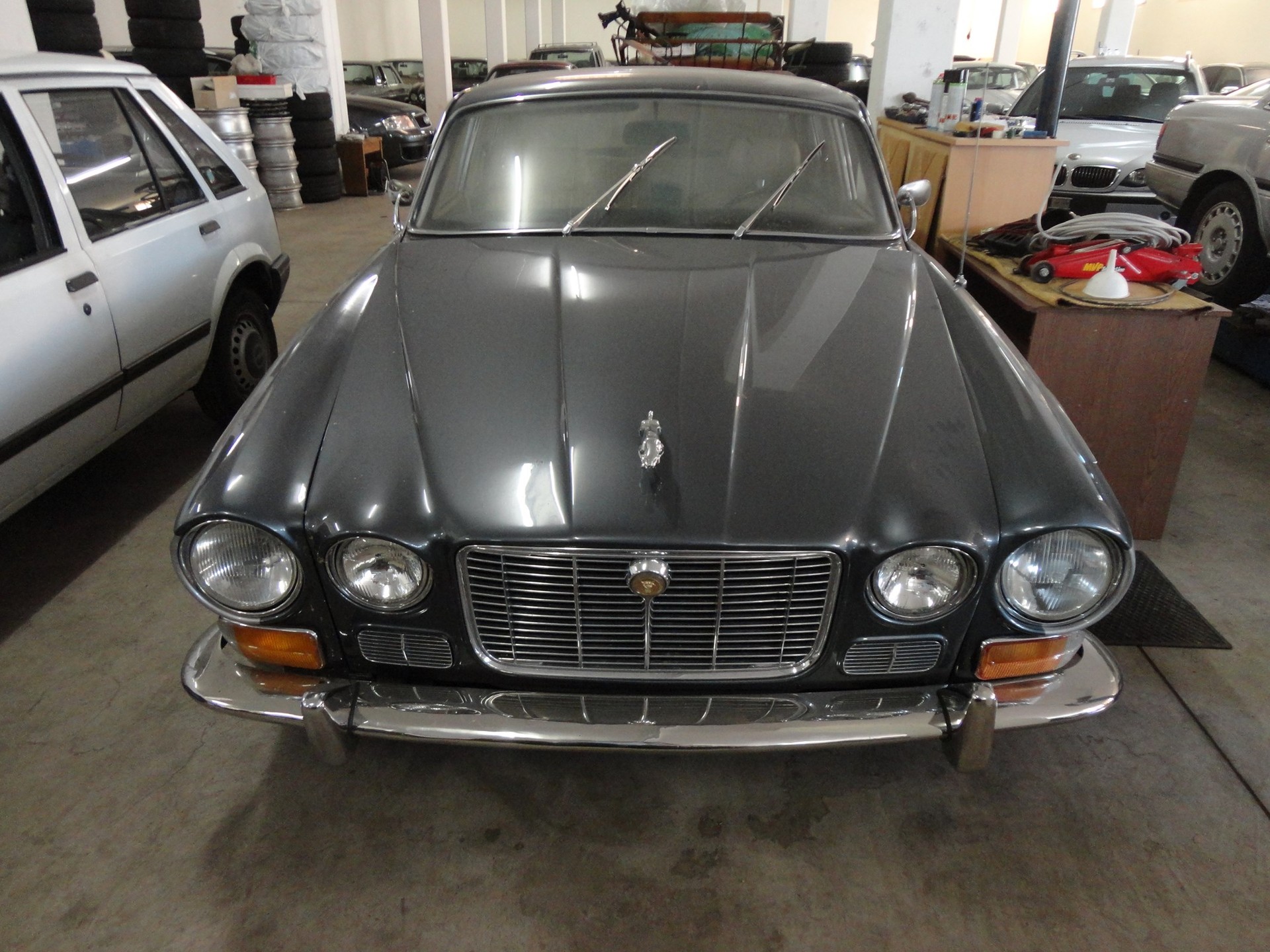 JAGUAR XJ 2.8-image-0