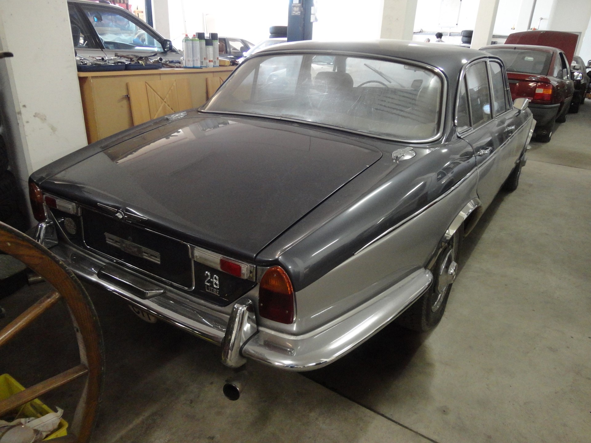 JAGUAR XJ 2.8-image-3