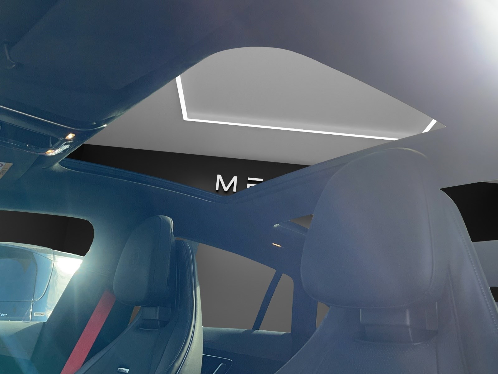 MERCEDES-BENZ EQE 43 AMG 4 Matic-image-12