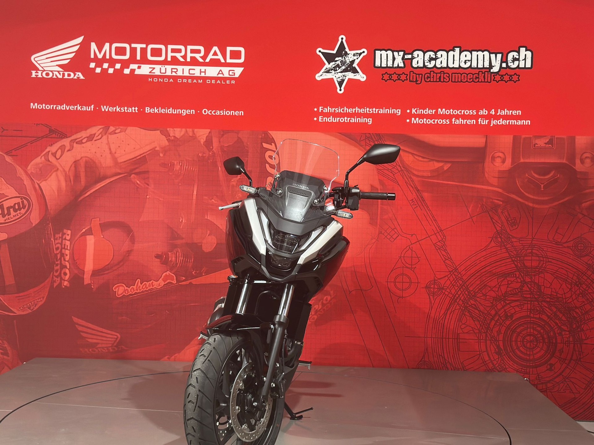 HONDA NC 750 X *Neufahrzeug*-image-8