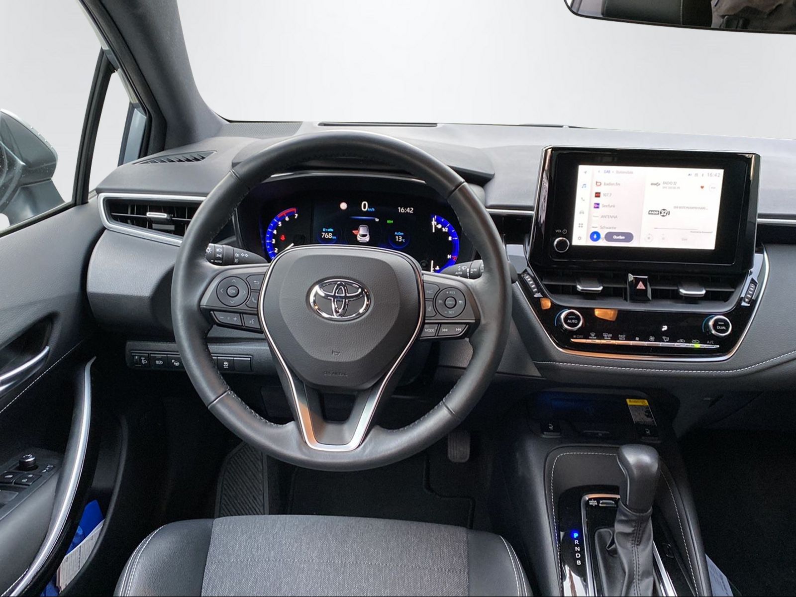 TOYOTA Corolla 1.8 HSD Trend-image-12