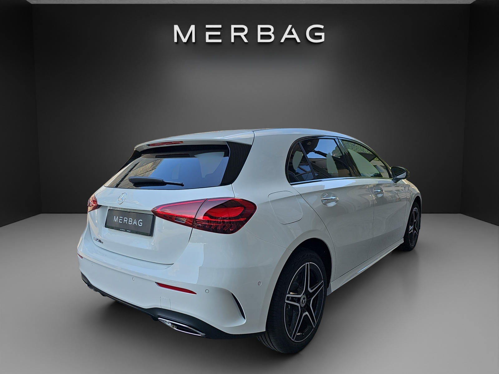 MERCEDES-BENZ A 250 e 8G-DCT-image-4