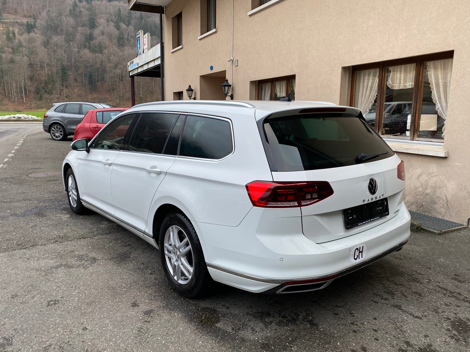 VW Passat 2.0 TDI BMT Elegance 4Motion DSG-image-12