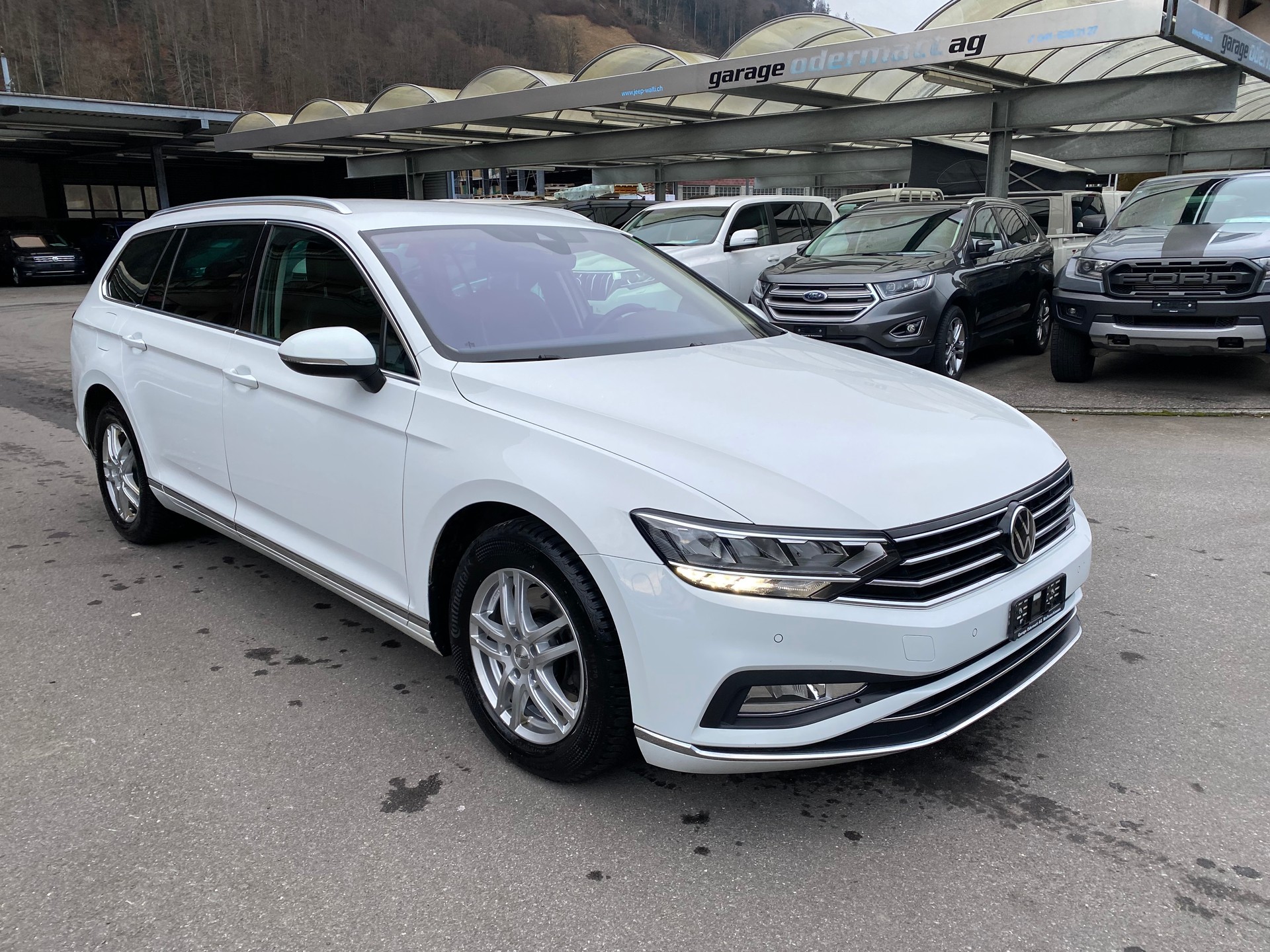 VW Passat 2.0 TDI BMT Elegance 4Motion DSG-image-14