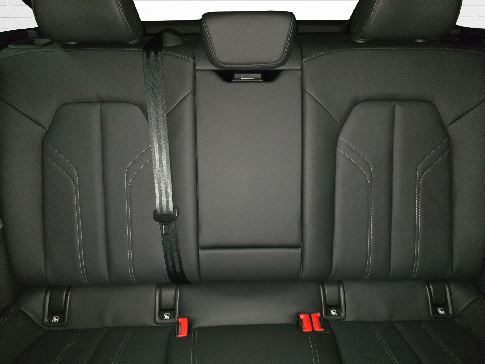 AUDI A5 Avant TDI quattro 150 kW Attraction S tronic-image-7