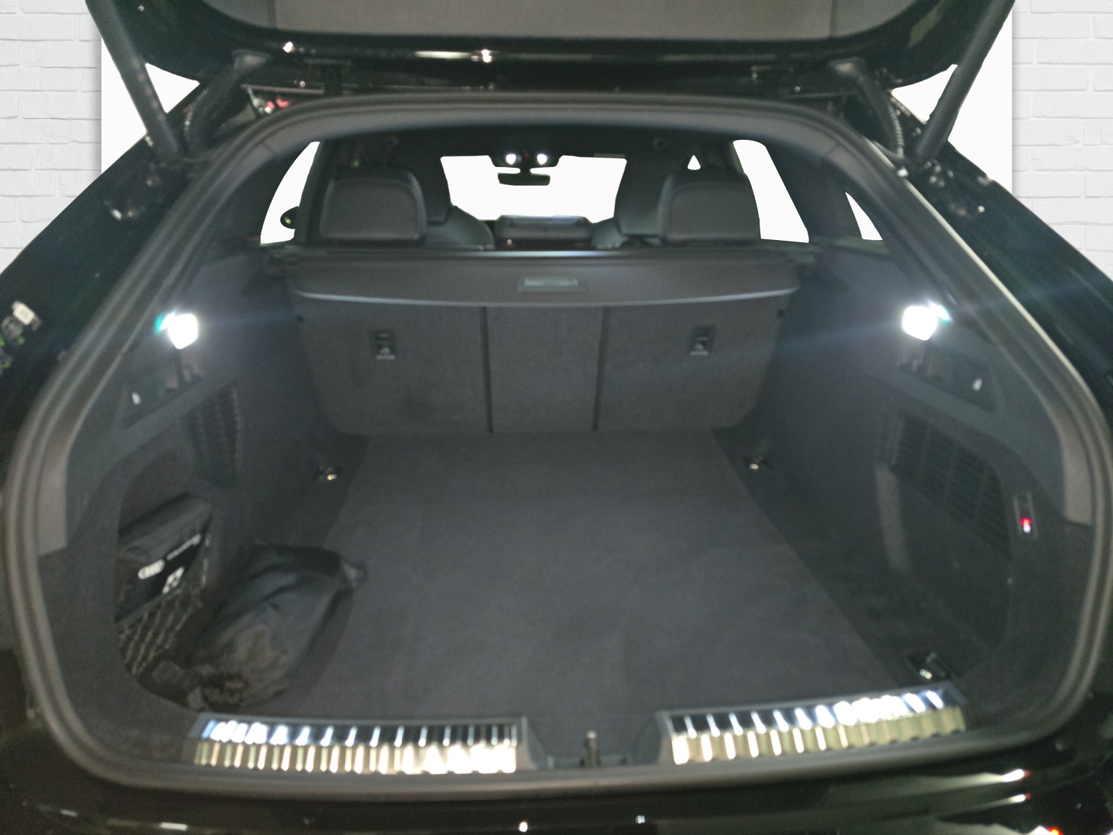 AUDI A5 Avant TDI quattro 150 kW Attraction S tronic-image-8