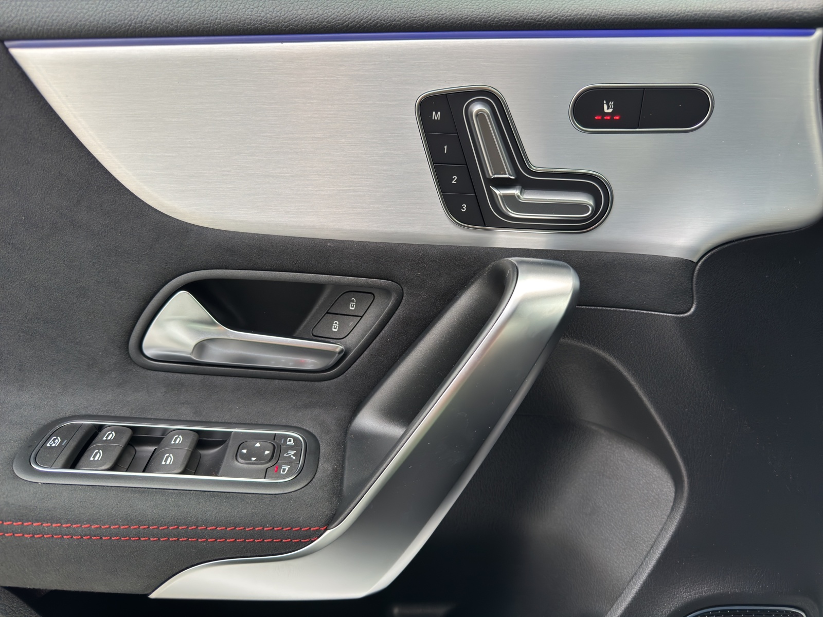 MERCEDES-BENZ A 180 Night Star 7G-DCT-image-15