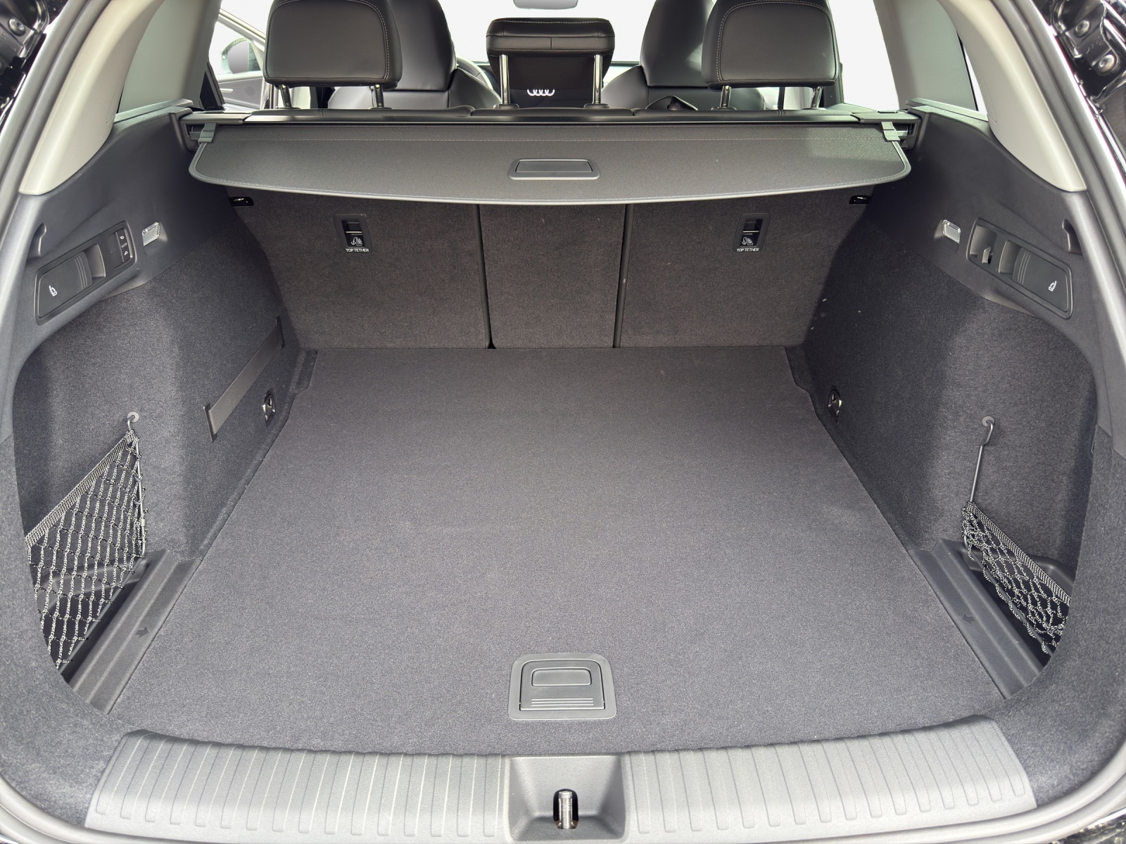 AUDI Q6 e-tron quattro-image-12