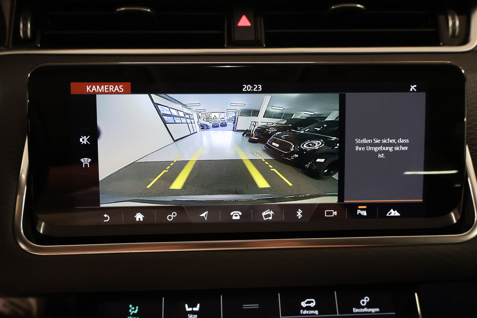 LAND ROVER Range Rover Evoque P 200 MHEV S AT9-image-25