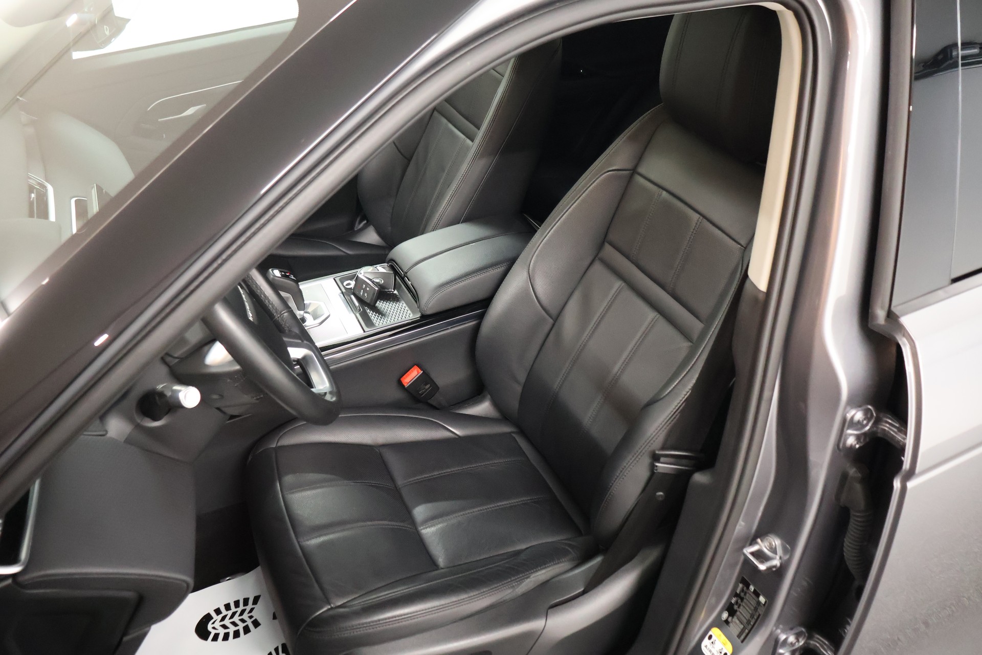 LAND ROVER Range Rover Evoque P 200 MHEV S AT9-image-9