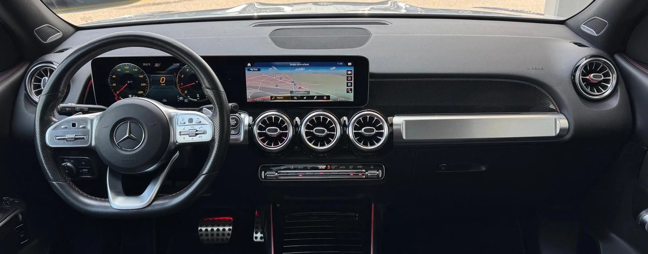 MERCEDES-BENZ GLB 250 4Matic AMG Line 8G-Tronic-image-12