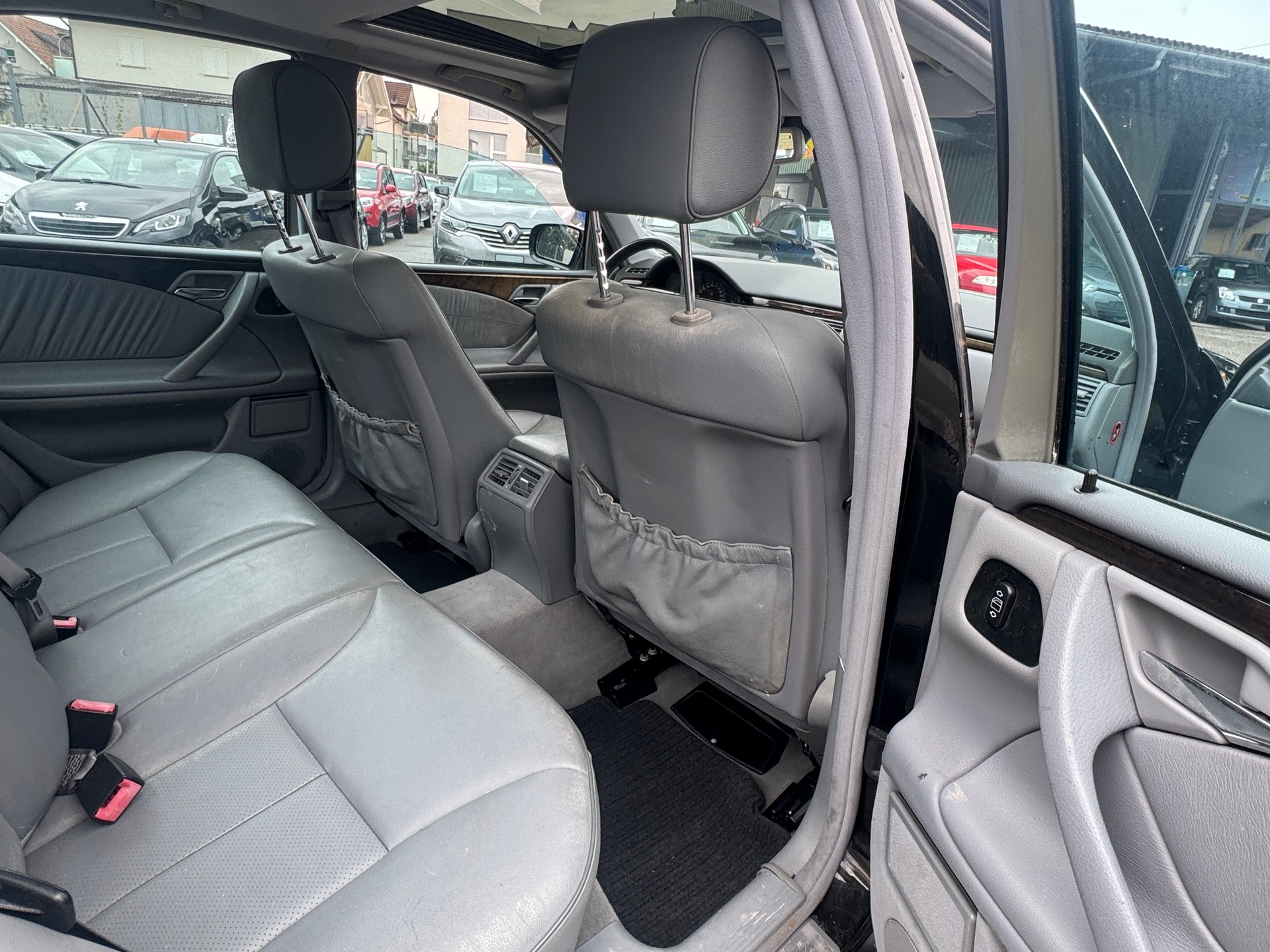 MERCEDES-BENZ E 320 Avantgarde 4-Matic Automatic-image-7