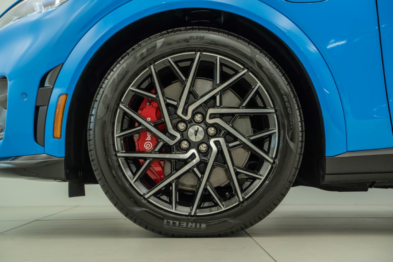 FORD Mustang Mach-E Extended GT AWD-image-14