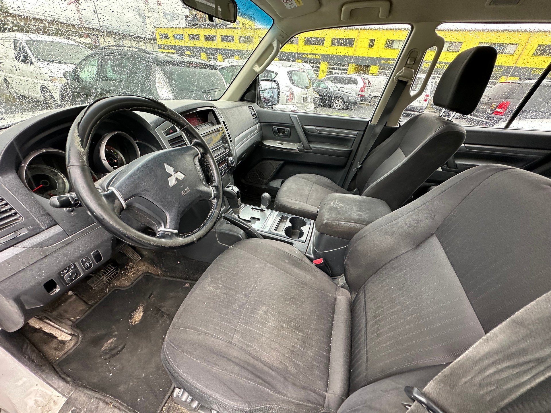 MITSUBISHI Pajero 3.2 DI-D Diamond Automatic-image-10