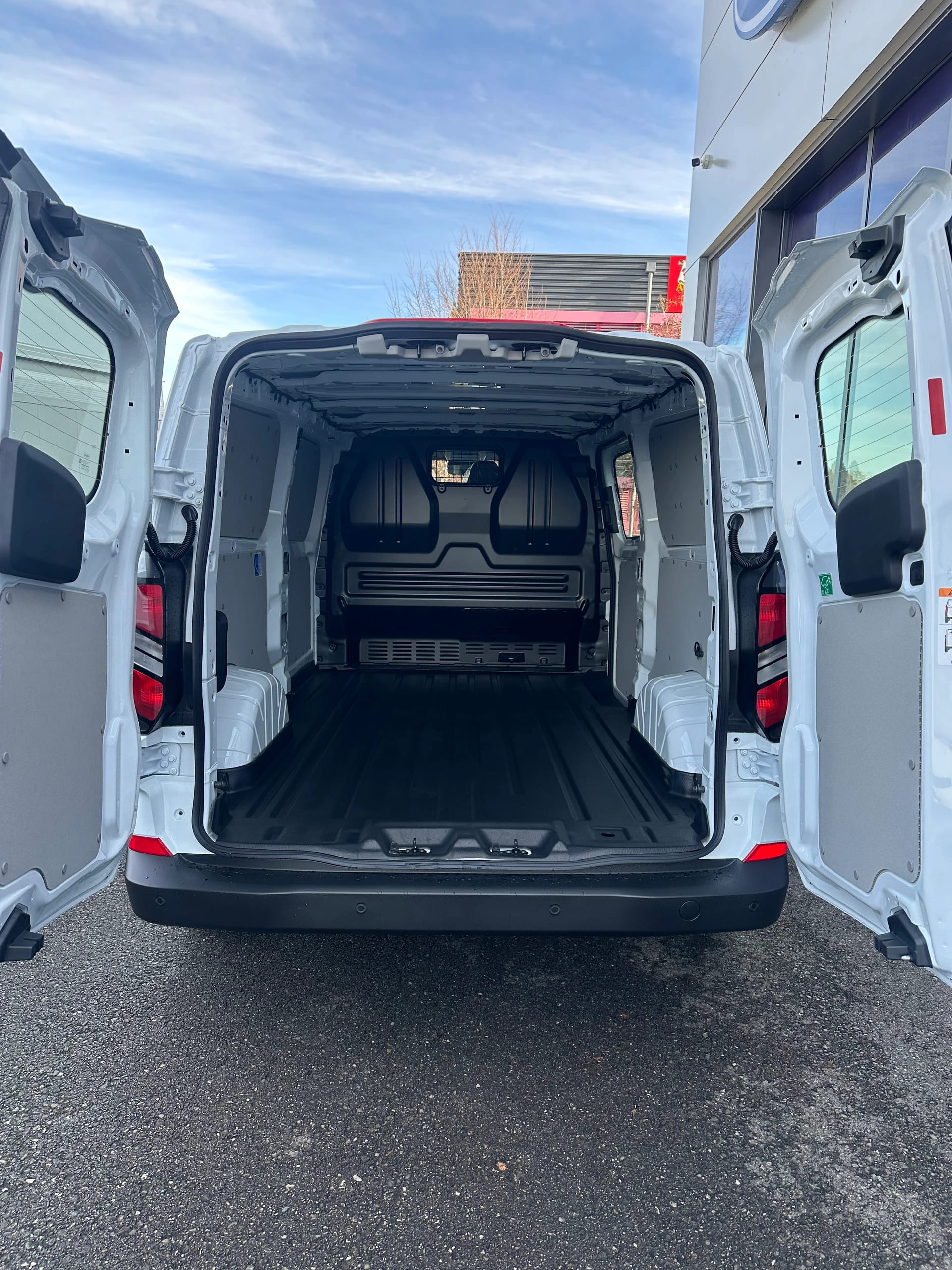FORD Transit Custom Van 280 L2 2.0 EcoBl Trend/136CV/Aut.-image-5