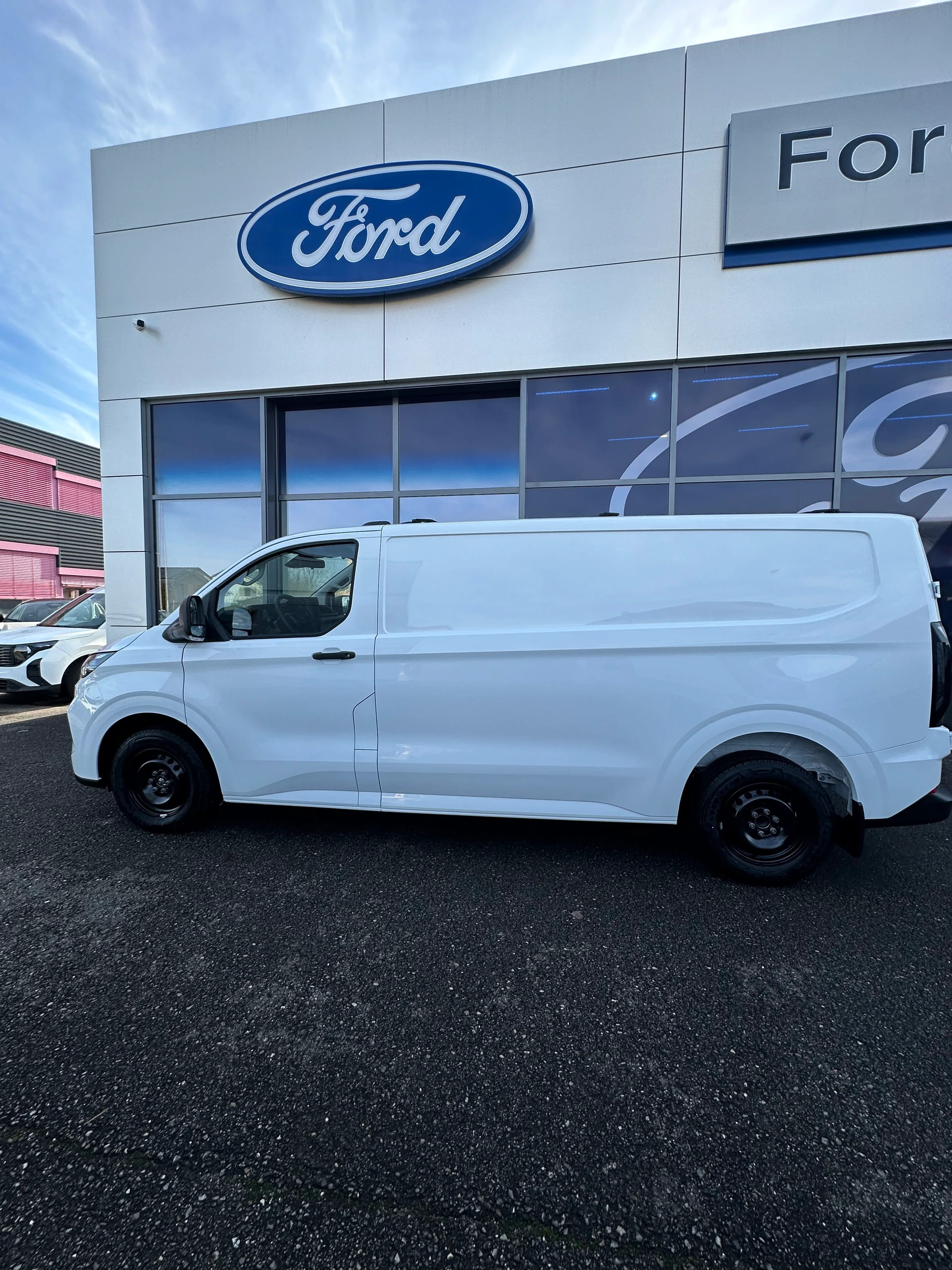 FORD Transit Custom Van 280 L2 2.0 EcoBl Trend/136CV/Aut.-image-2
