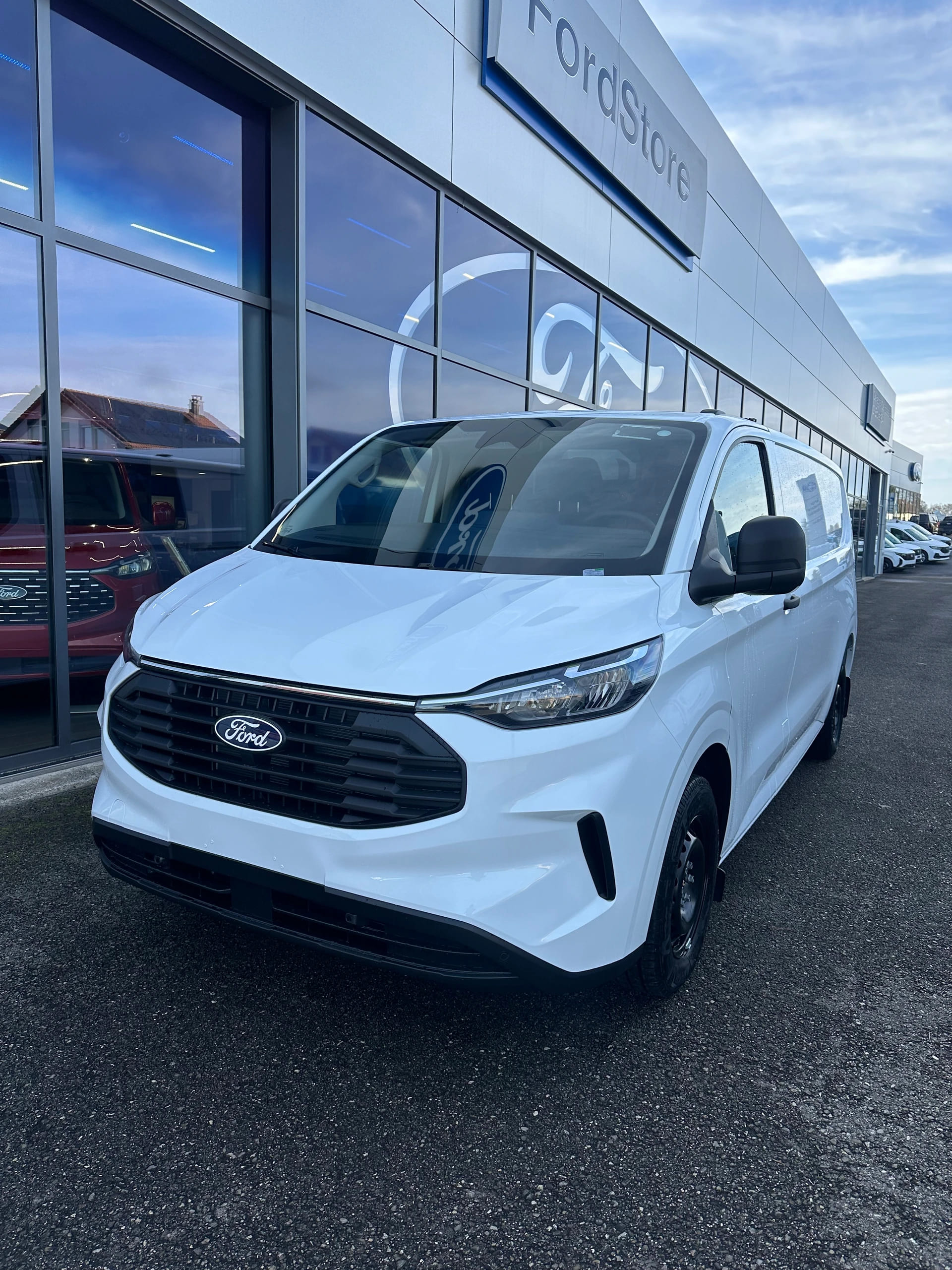 FORD Transit Custom Van 280 L2 2.0 EcoBl Trend/136CV/Aut.-image-0
