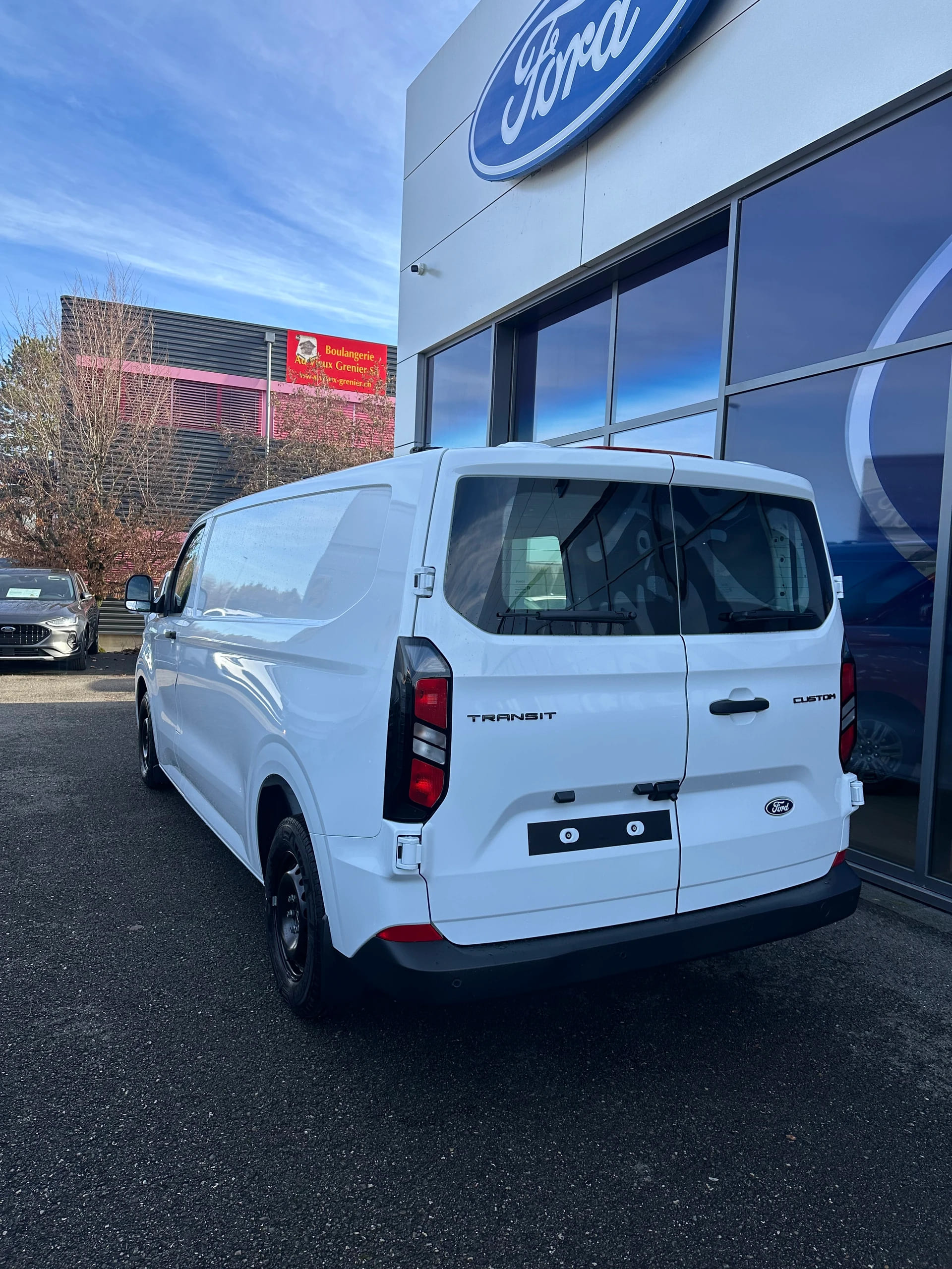FORD Transit Custom Van 280 L2 2.0 EcoBl Trend/136CV/Aut.-image-3