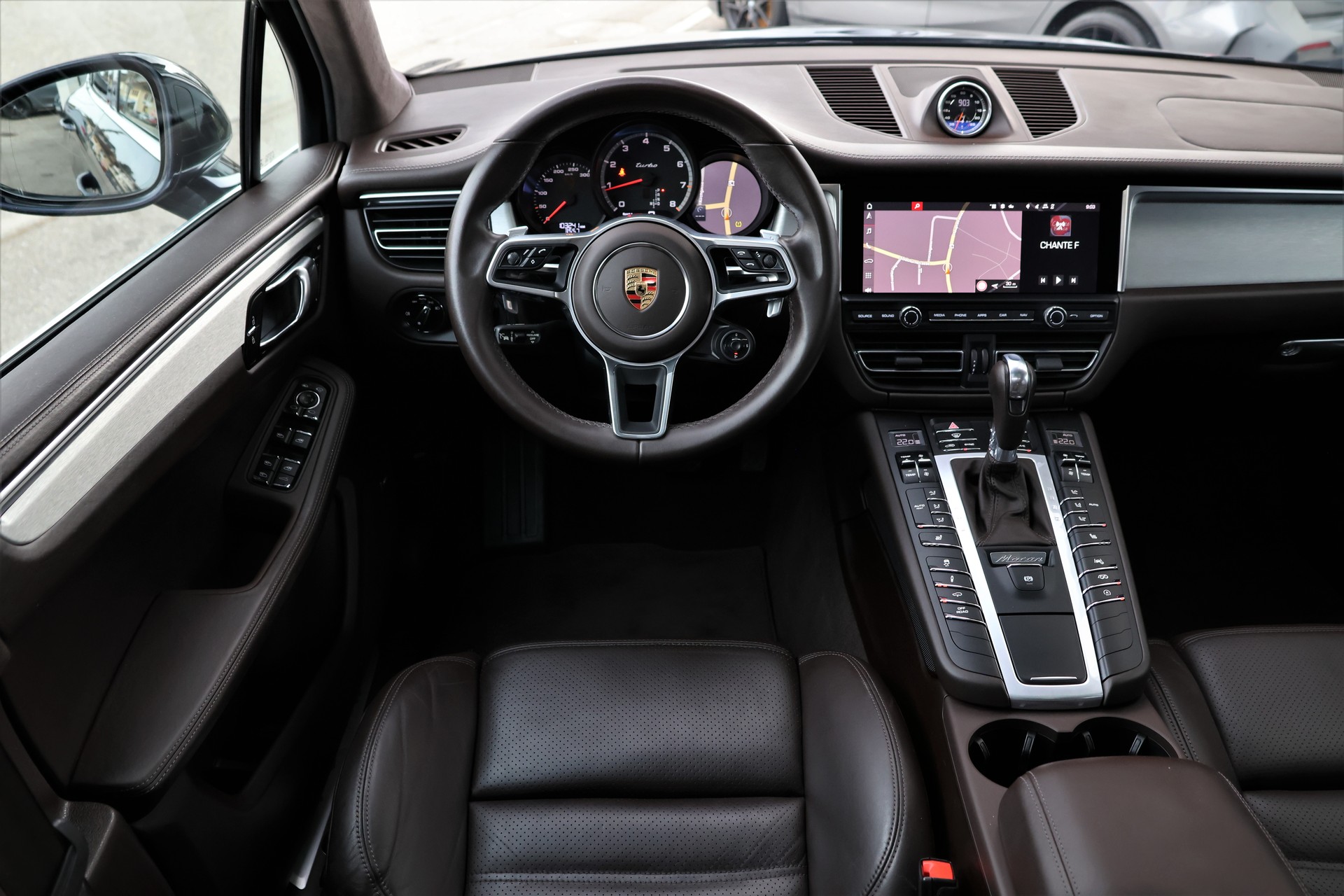 PORSCHE Macan Turbo PDK (CH)-image-13