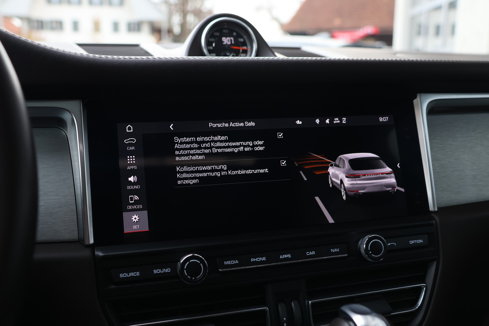 PORSCHE Macan Turbo PDK (CH)-image-22
