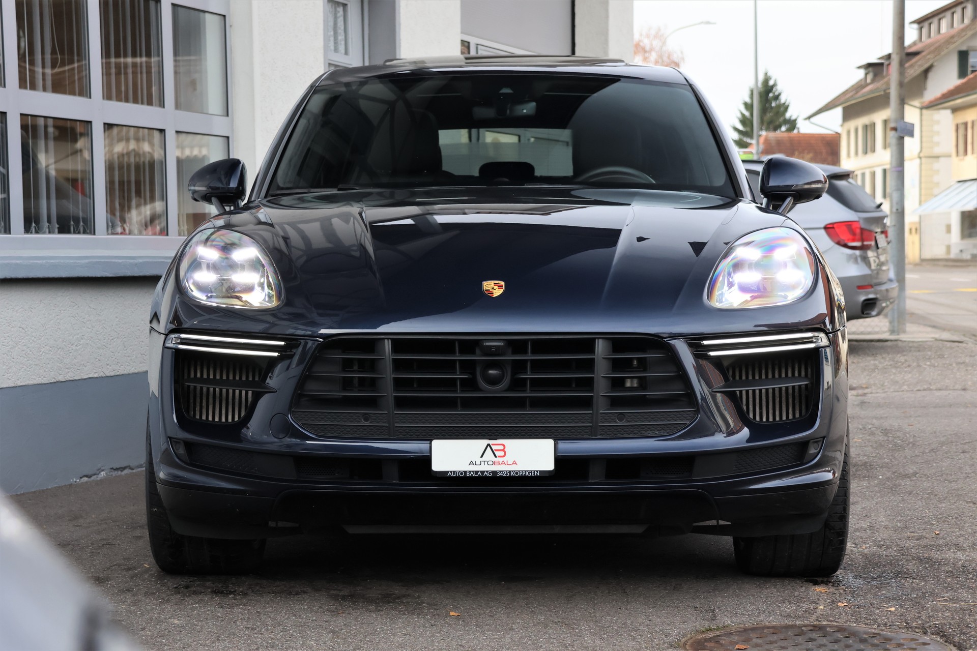 PORSCHE Macan Turbo PDK (CH)-image-1