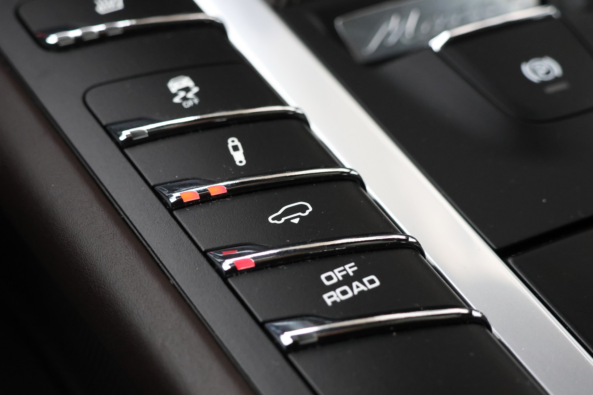 PORSCHE Macan Turbo PDK (CH)-image-27