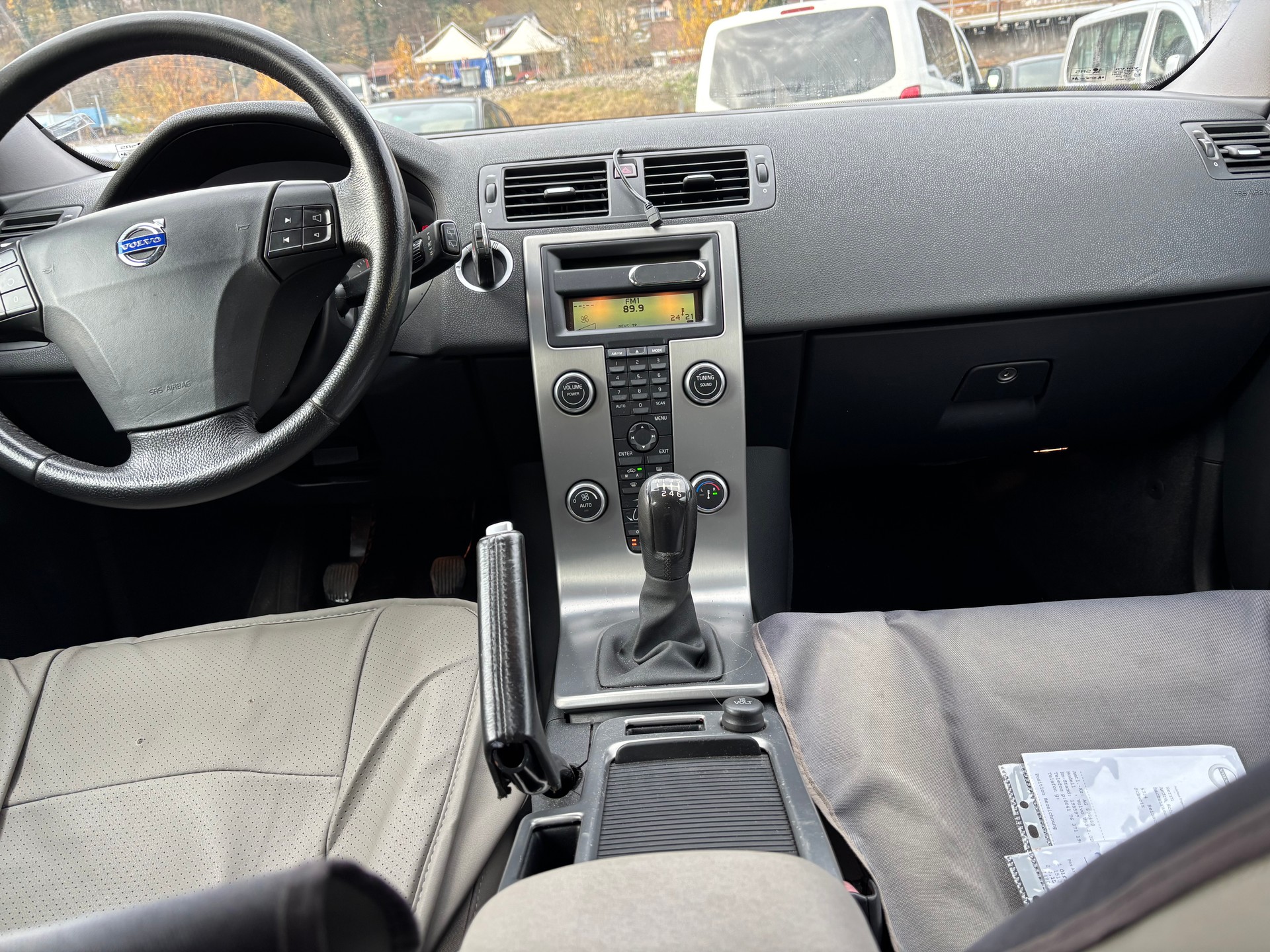VOLVO V50 2.0D Kinetic-image-10