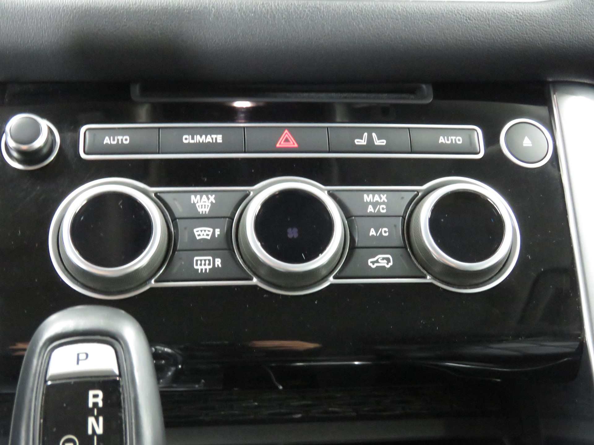 LAND ROVER Range Rover Sport 3.0 SDV6 HSE Automat (AHK 3.5 t)-image-14