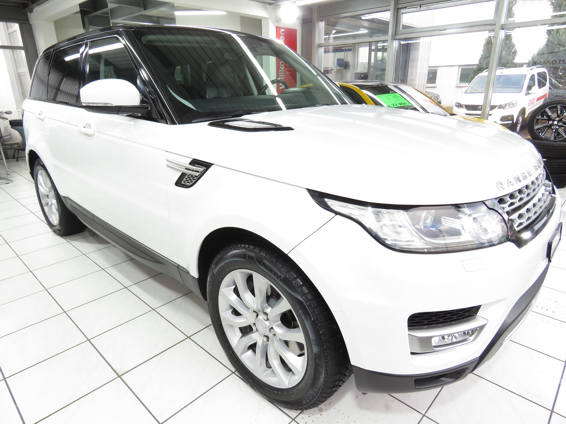 LAND ROVER Range Rover Sport 3.0 SDV6 HSE Automat (AHK 3.5 t)-image-2