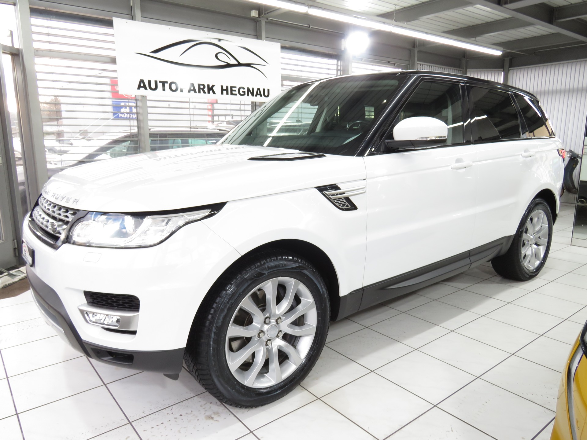LAND ROVER Range Rover Sport 3.0 SDV6 HSE Automat (AHK 3.5 t)