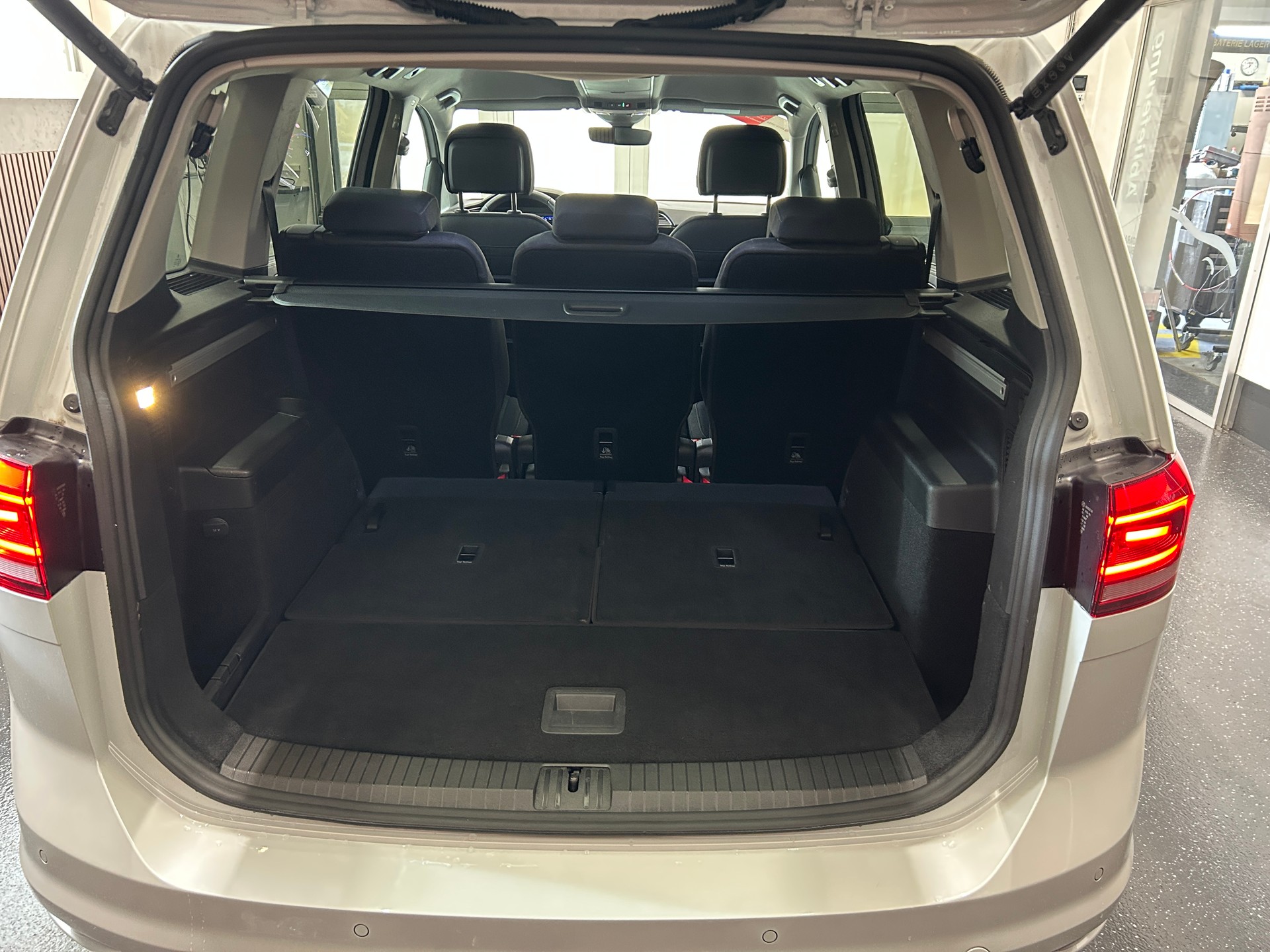 VW Touran 1.5 TSI EVO Highline United DSG-image-7