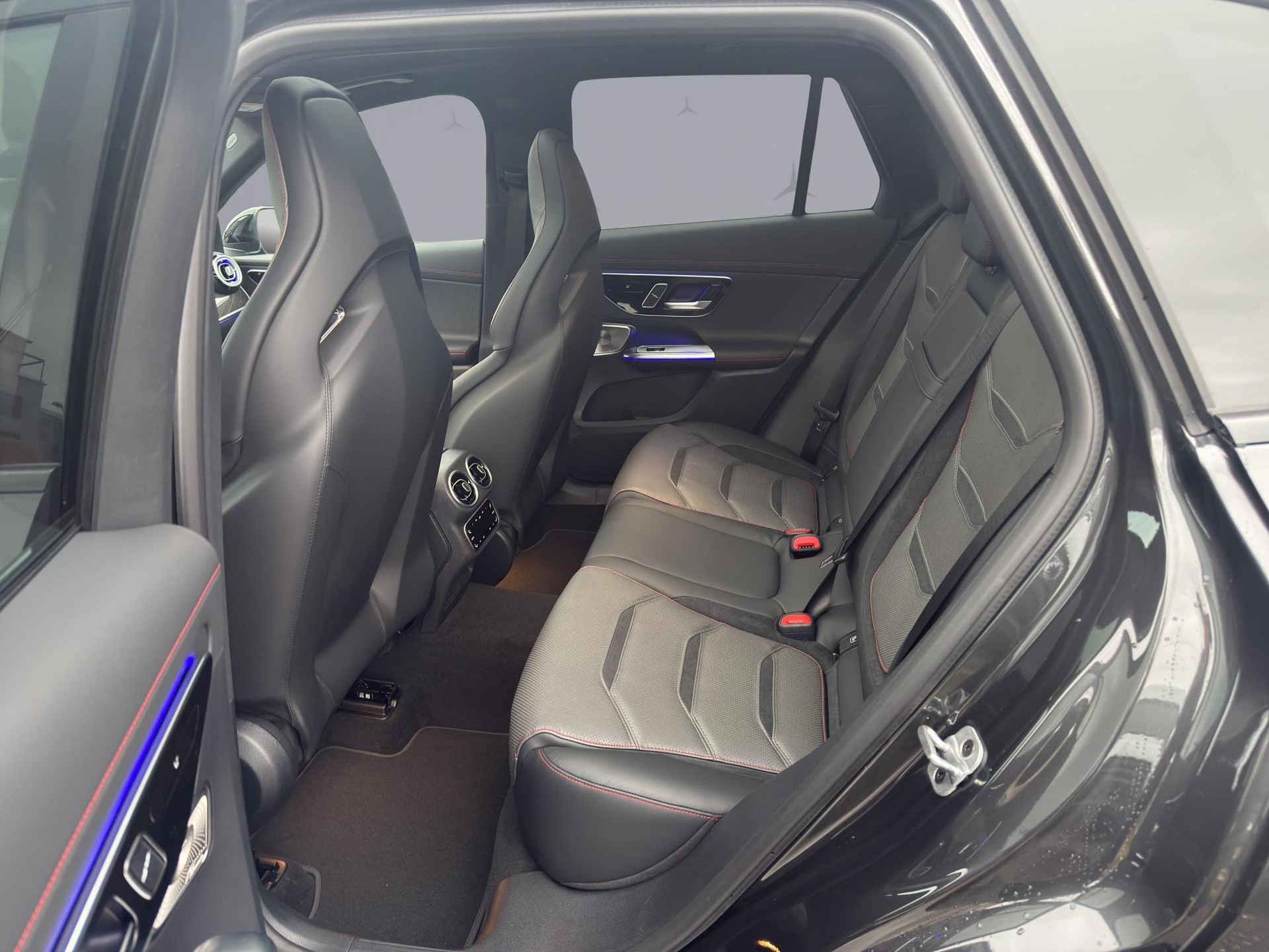 MERCEDES-BENZ GLC 43 AMG Executive Edition 4matic-image-12
