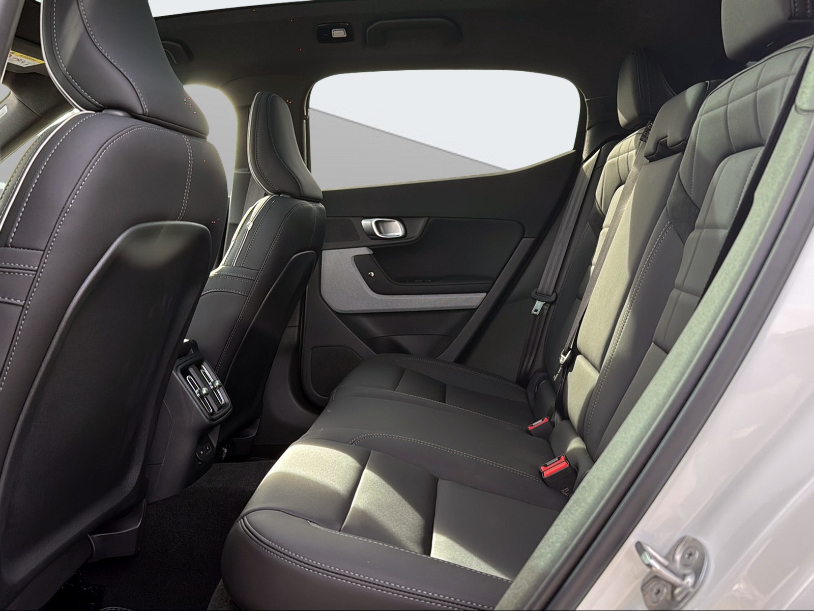 POLESTAR 2 Long Range Single Motor-image-13
